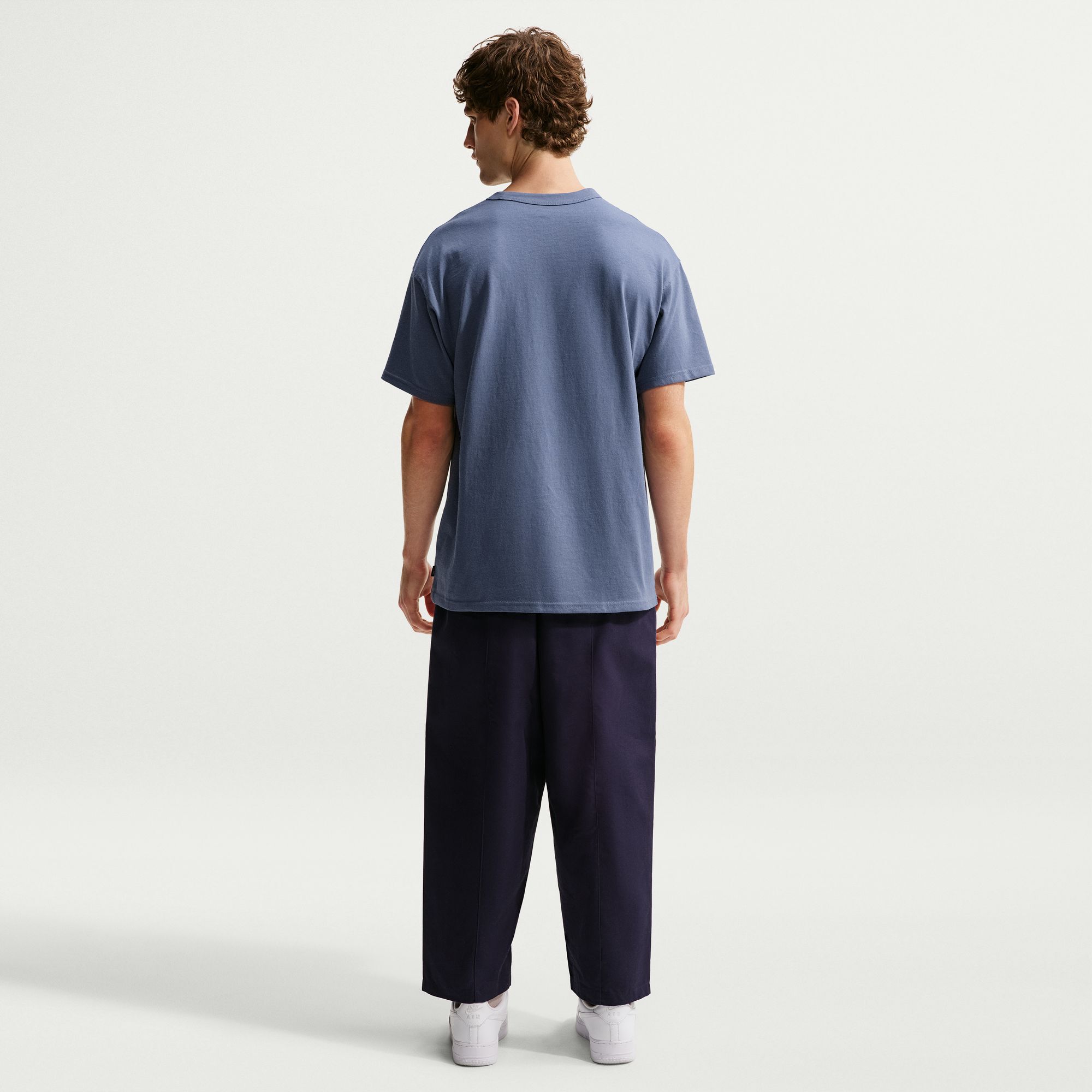 Nike Sportswear Premium Essentials image number 1