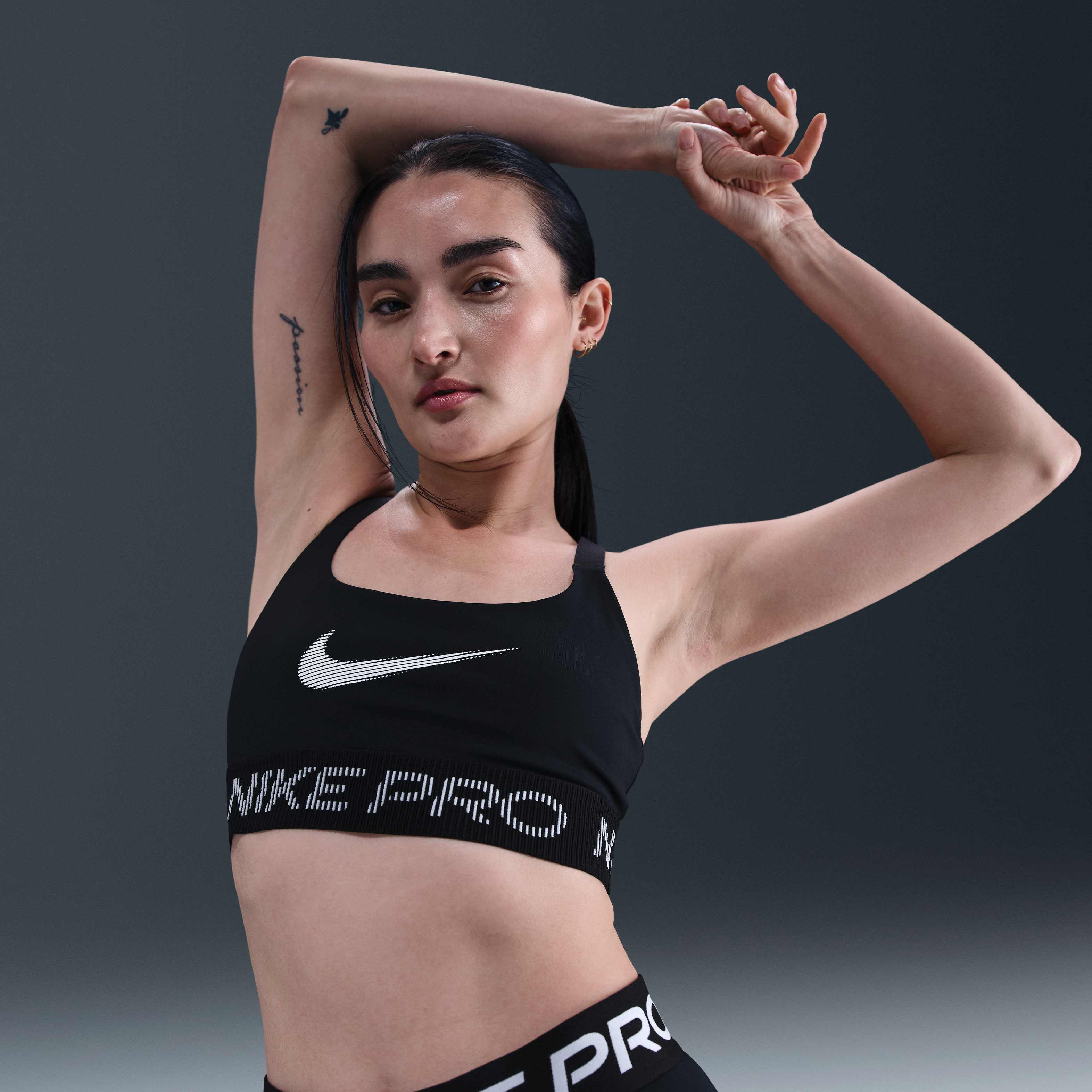 Nike Pro image number 0