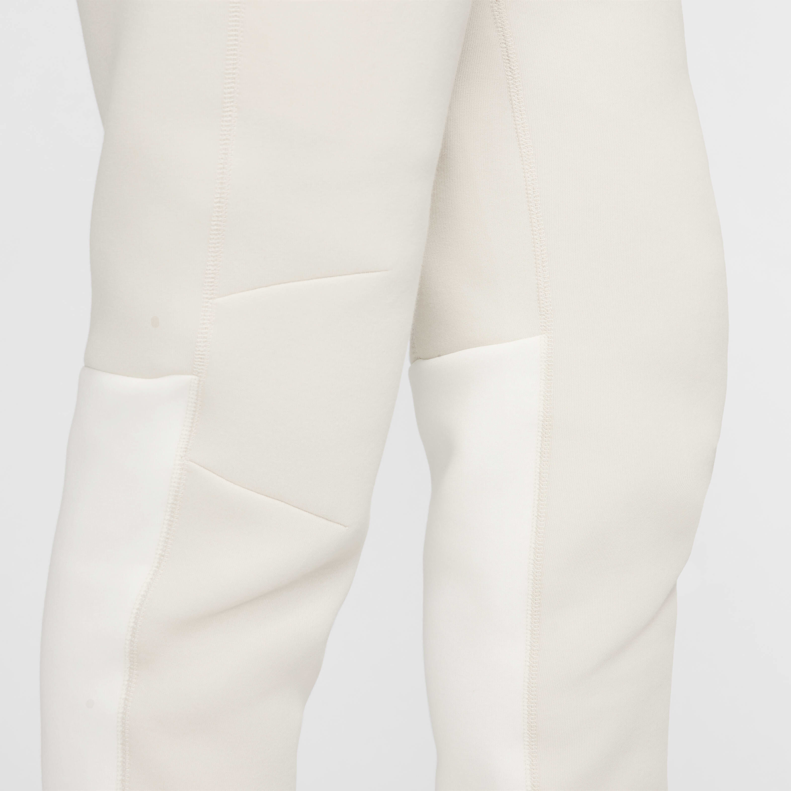 Nike Sportswear Tech Fleece image number 5