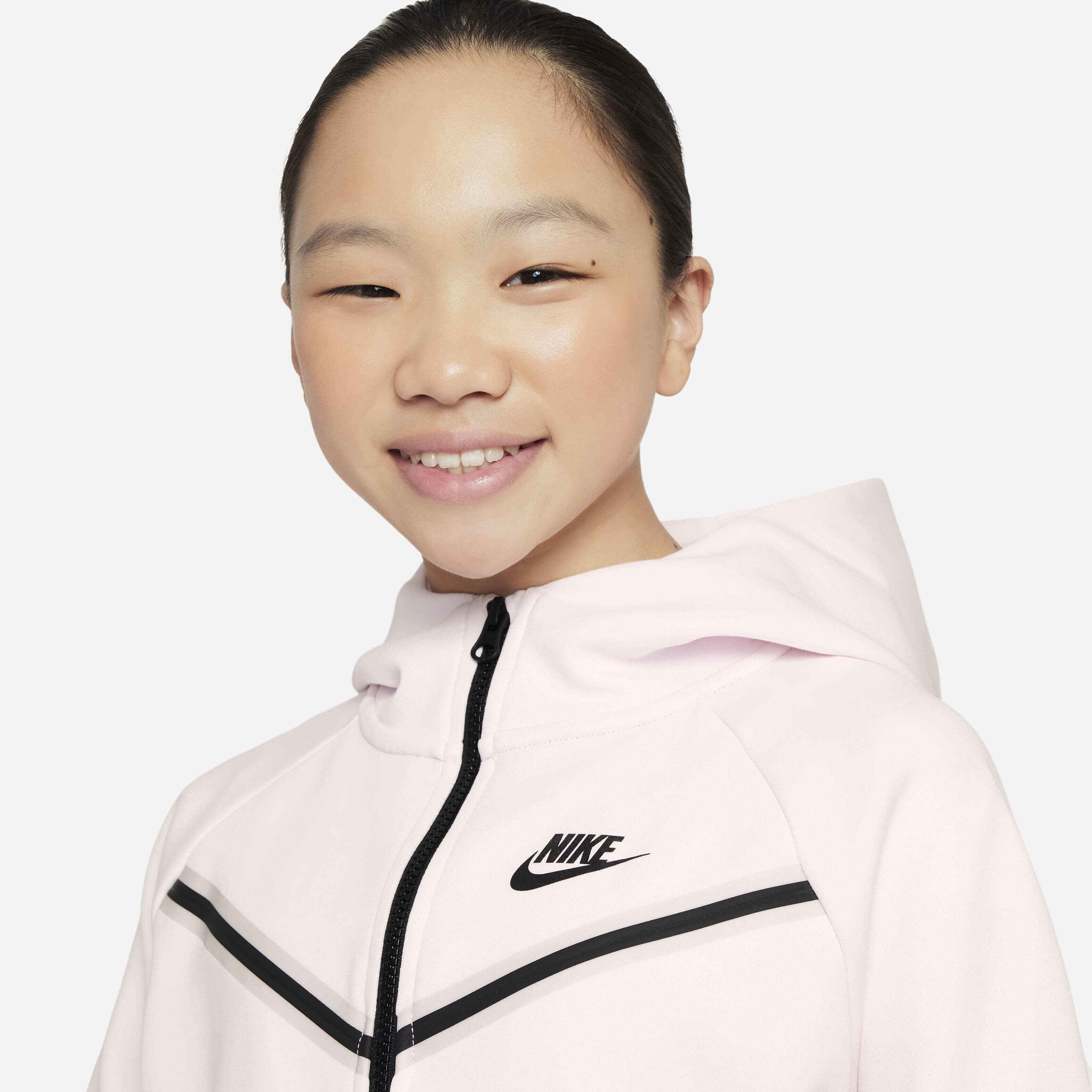 Nike Sportswear Tech Fleece image number 2