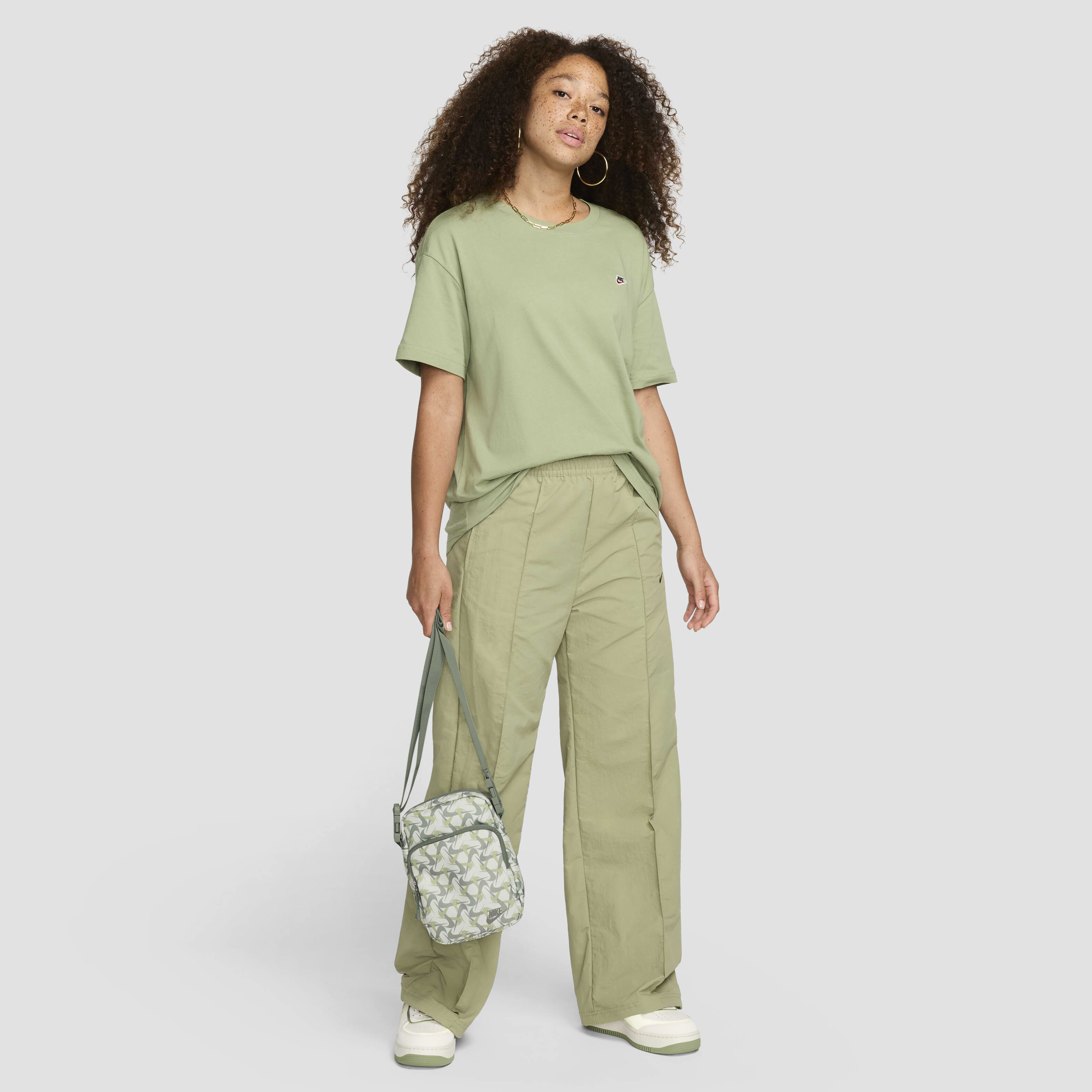 نايكي هيرتج image number 8