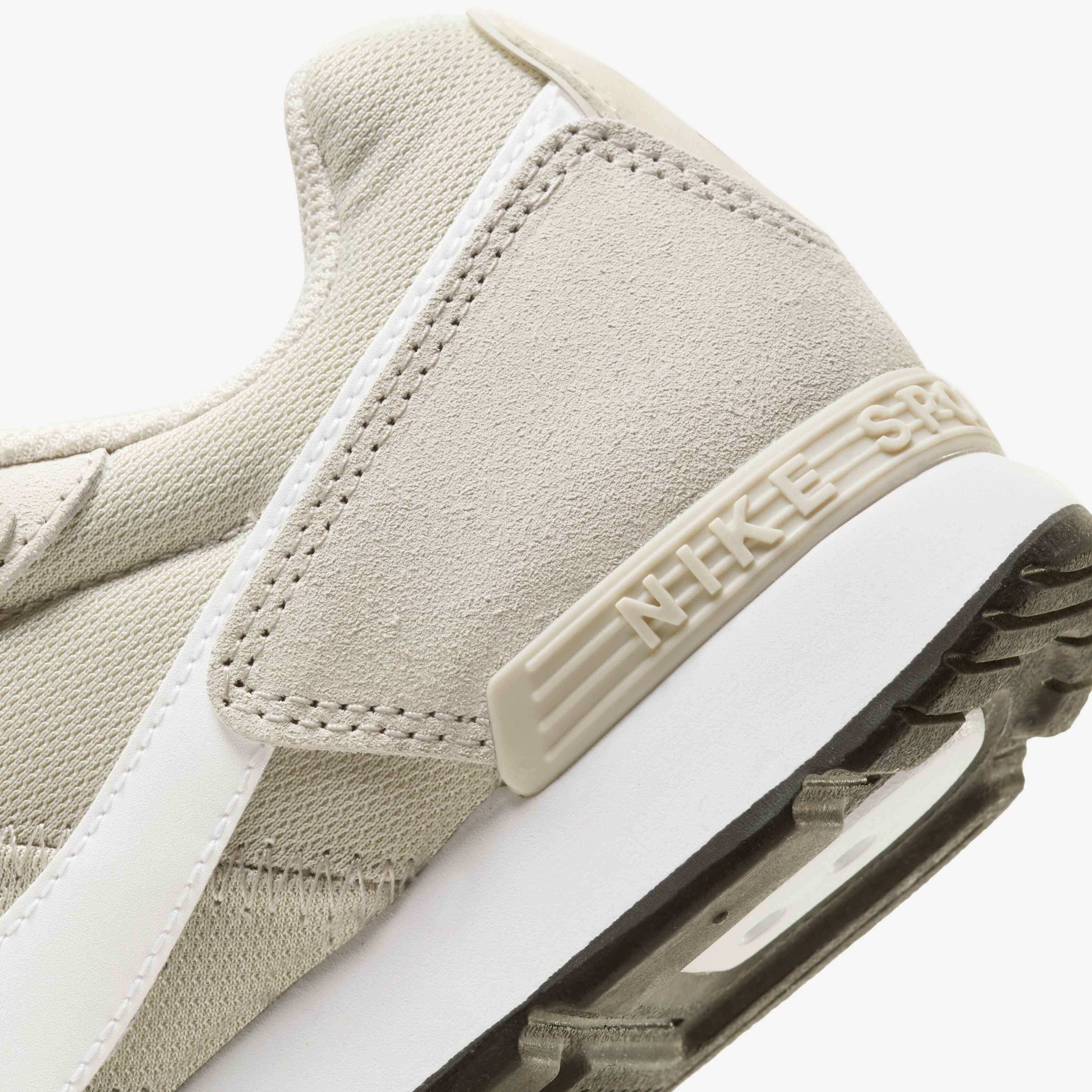 نايكي فينشر رانر image number 8