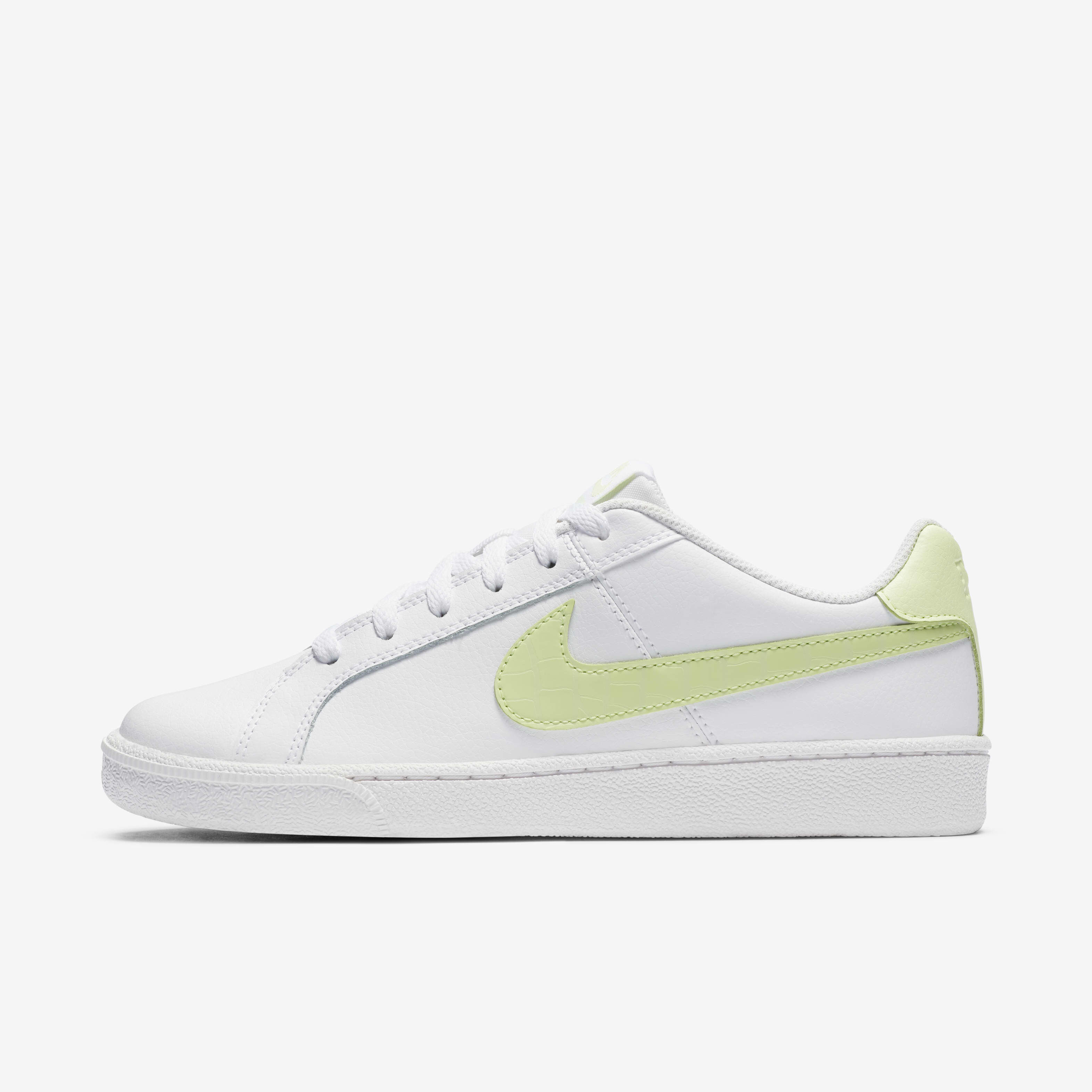 Buy NikeCourt Royale Women s Shoe Nike Kuwait Official