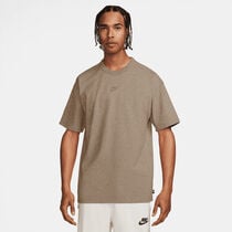 Nike Sportswear Premium Essentials