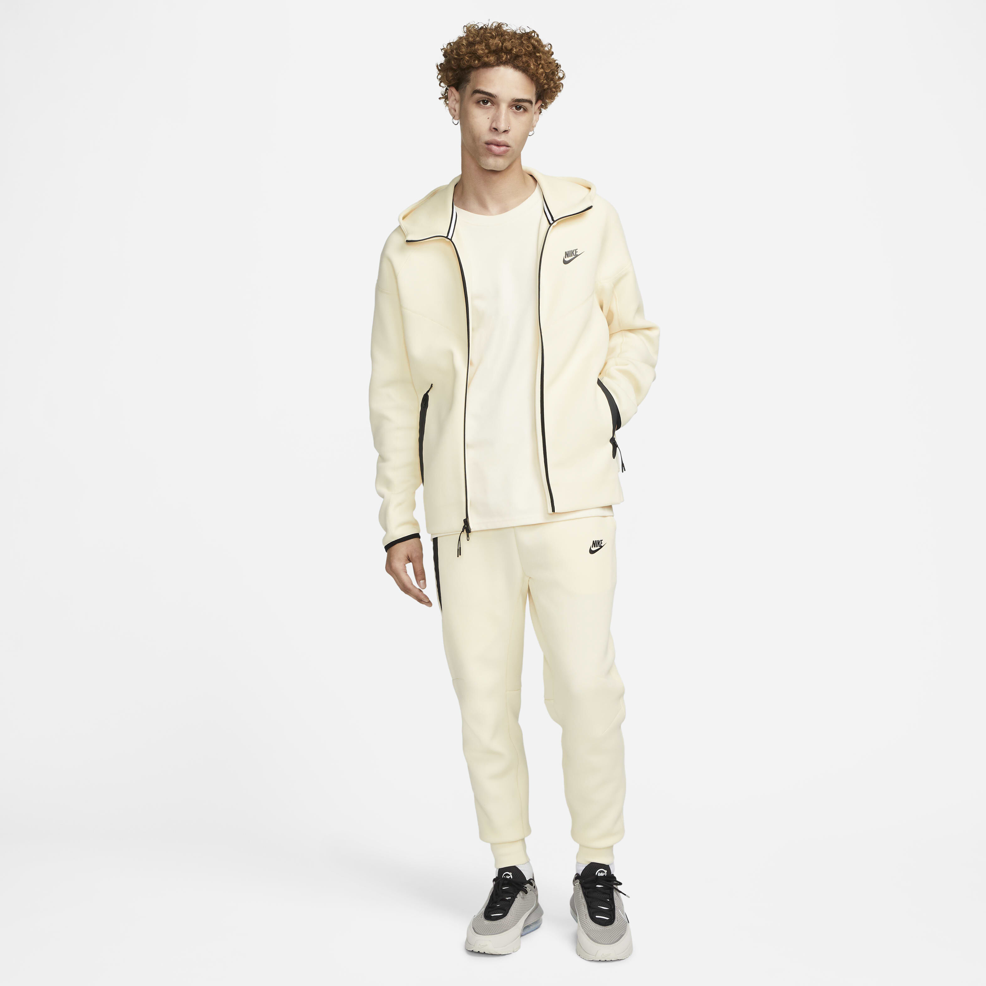 Nike Sportswear Tech Fleece image number 8