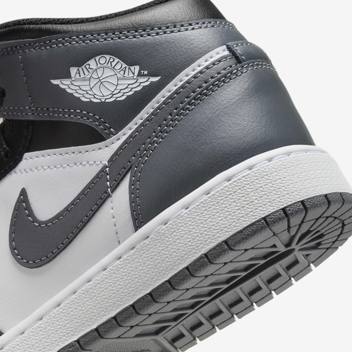 اير جوردن 1 ميد image number 7 اير جوردن 1 ميد image number 7