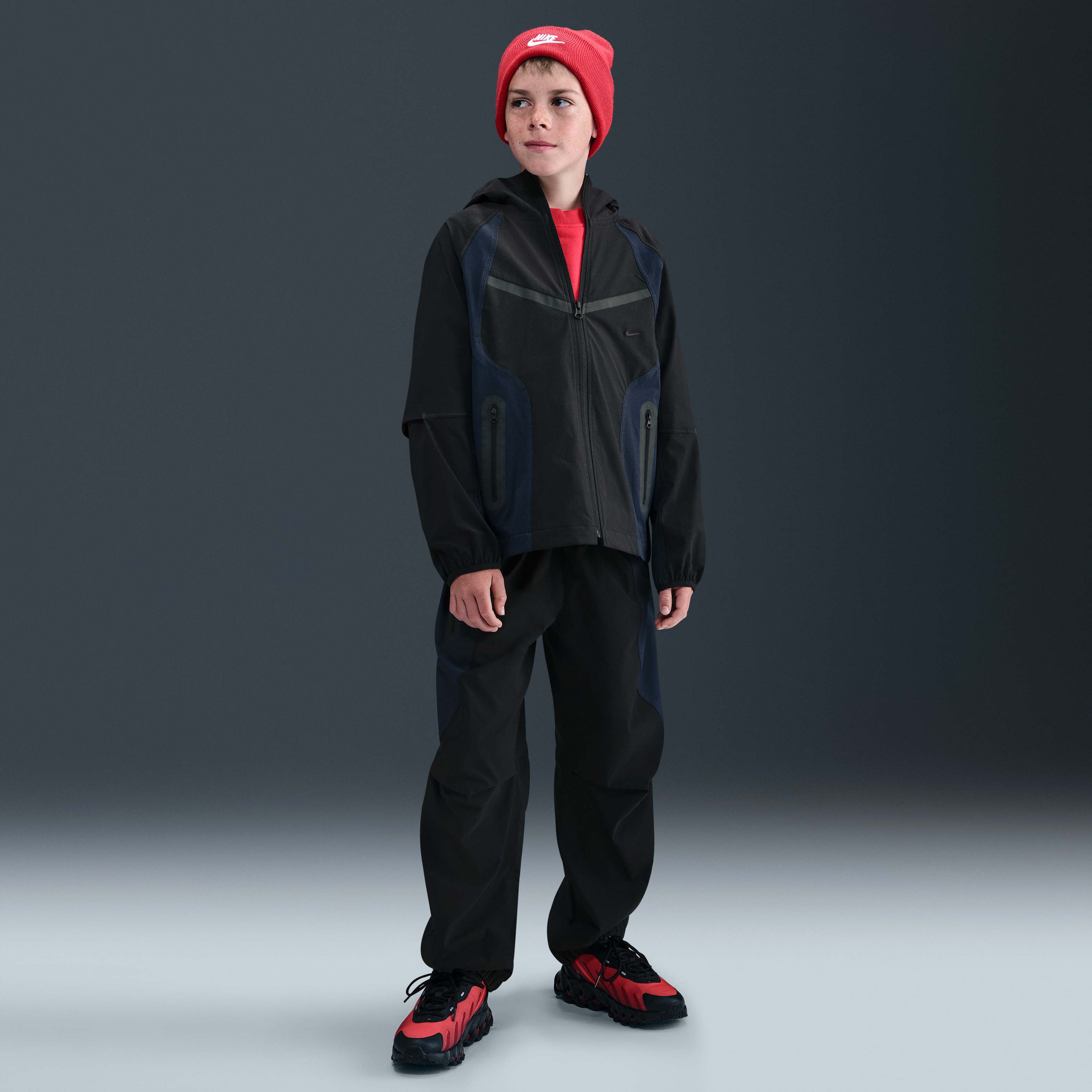 نايكي تك image number 0