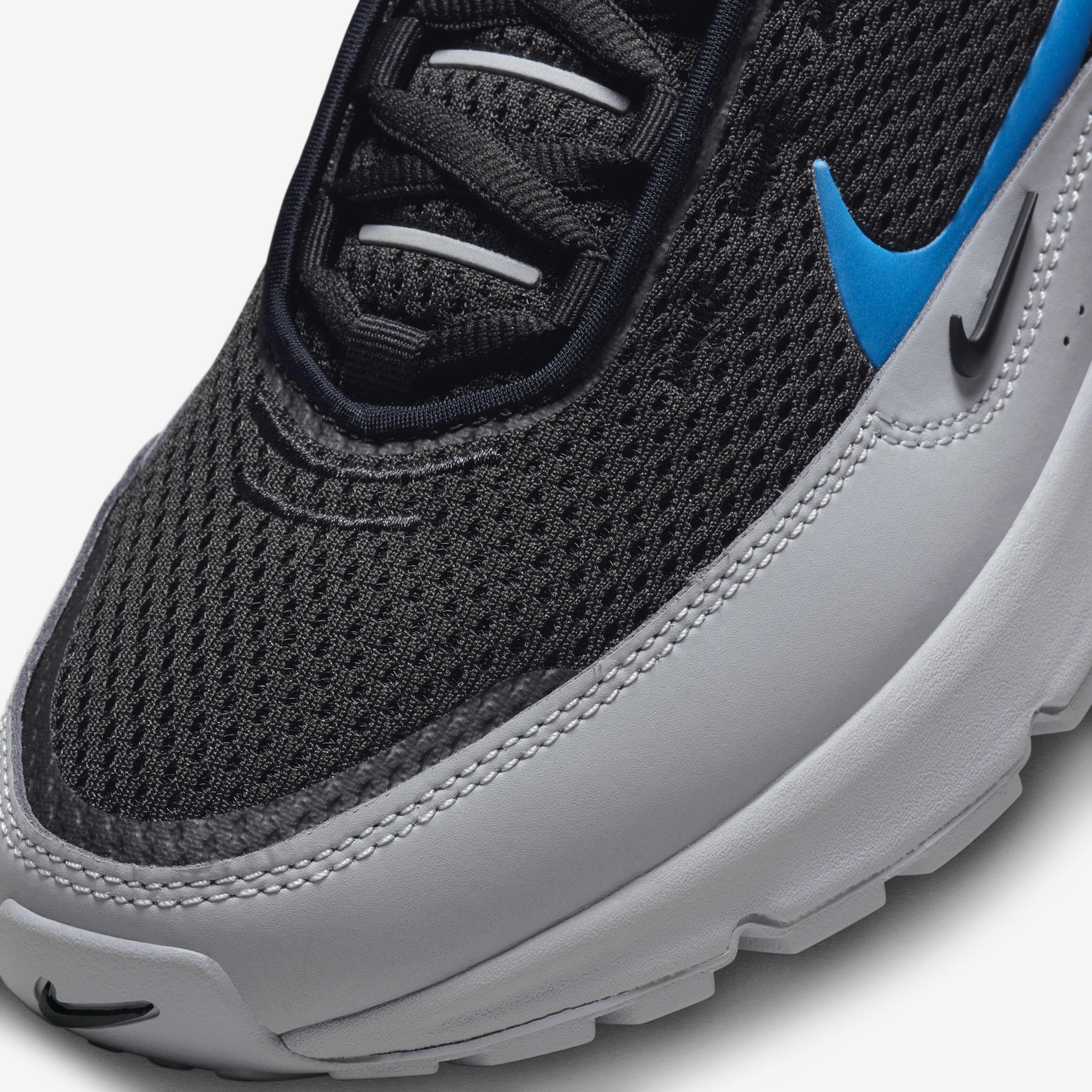 nike air max axis blue and white