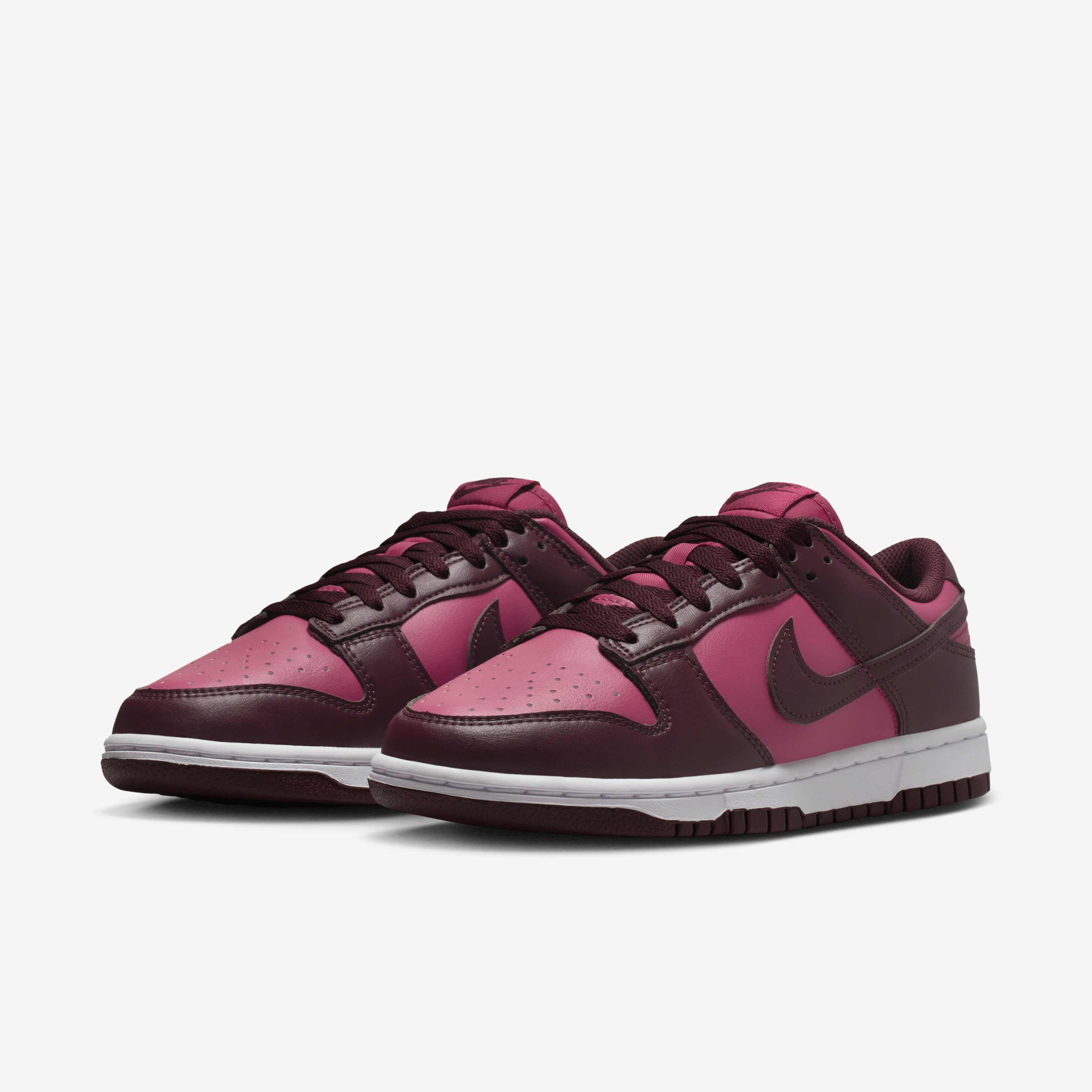 Nike Dunk Low image number 4