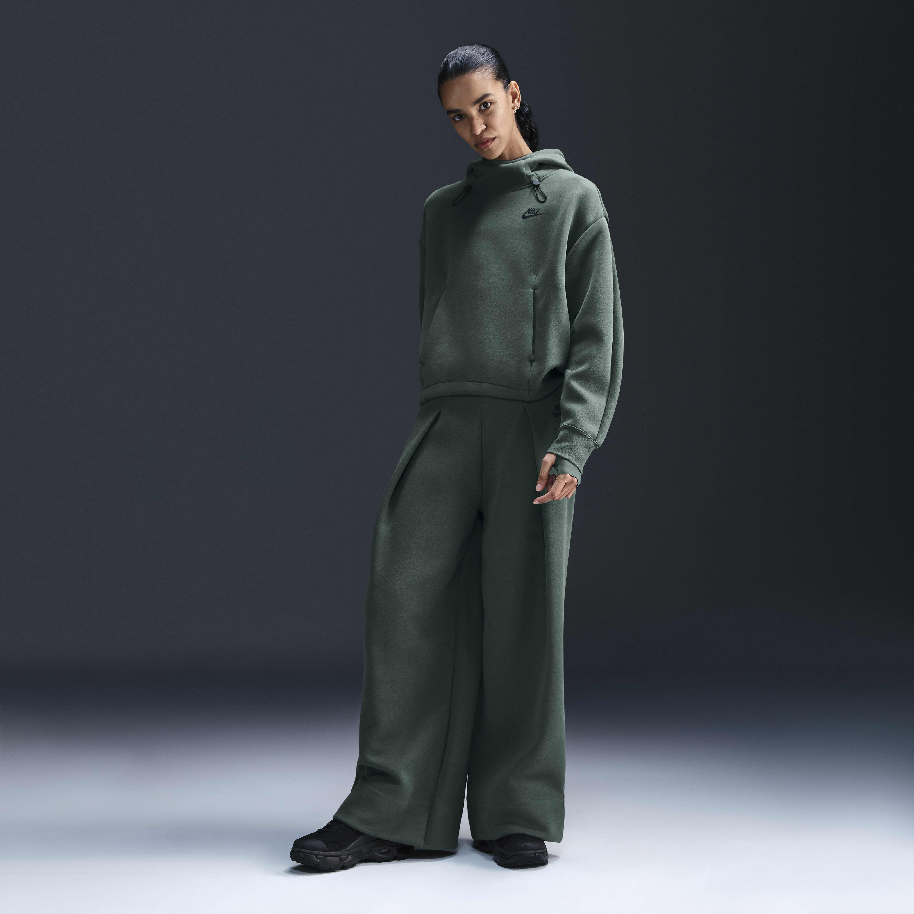 نايكي سبورتسوير تك فليس image number 3