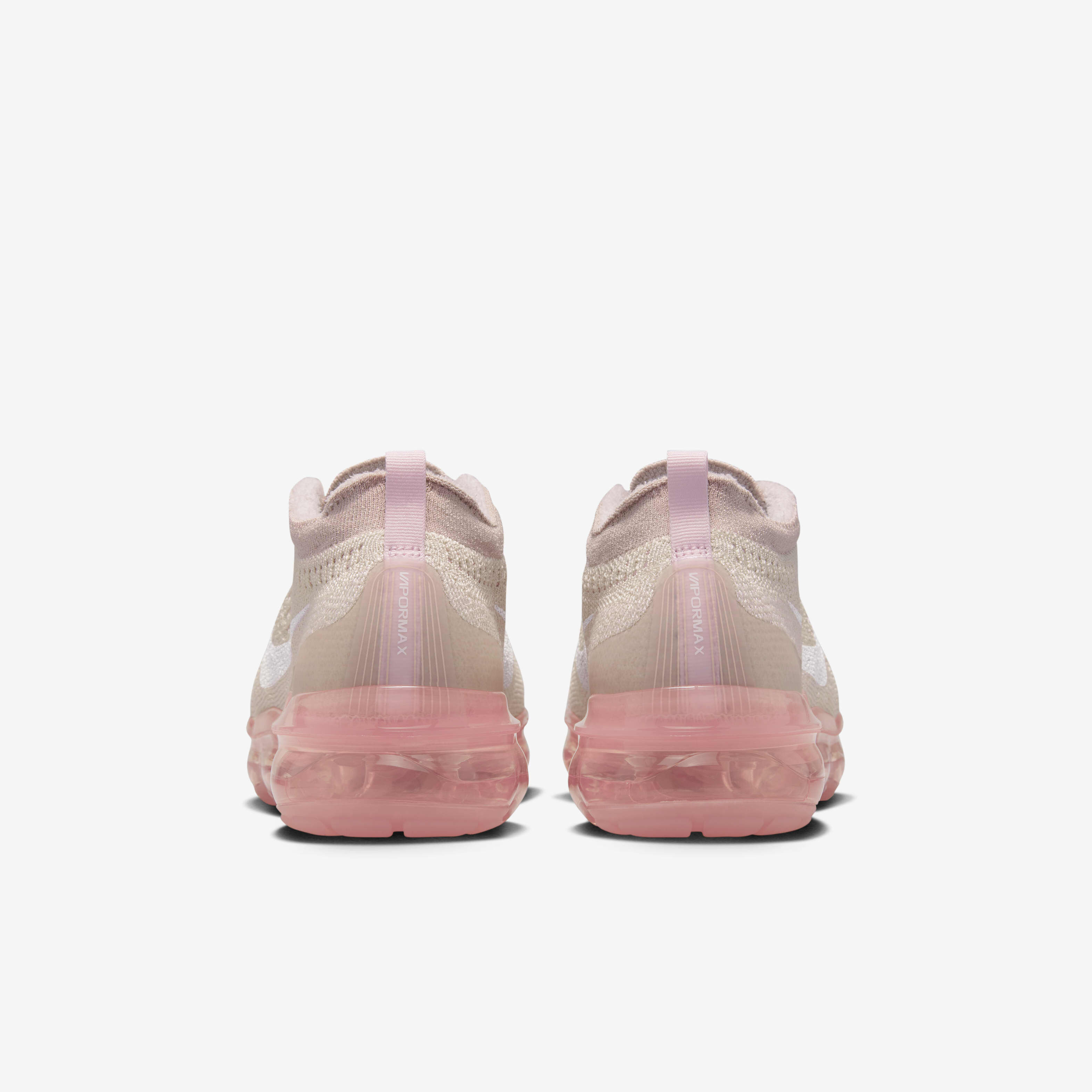 White & pink air vapormax flyknit 2 sneakers top