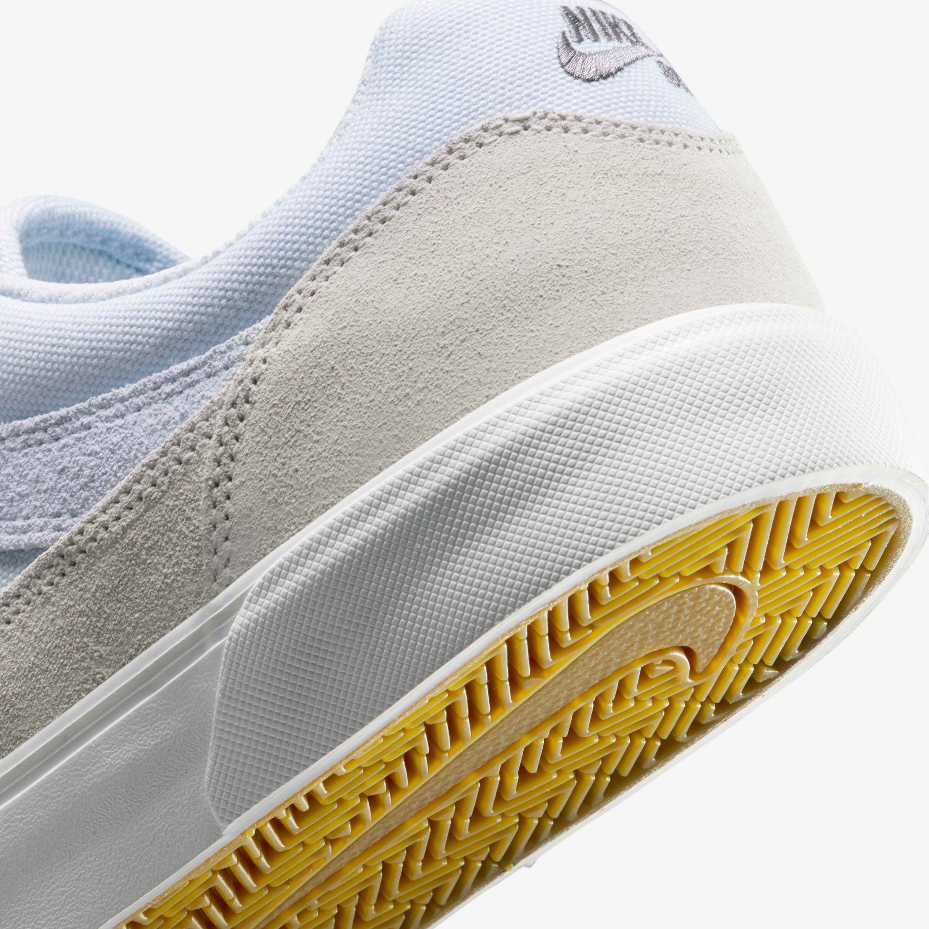 نايكي اس بي مالور image number 7