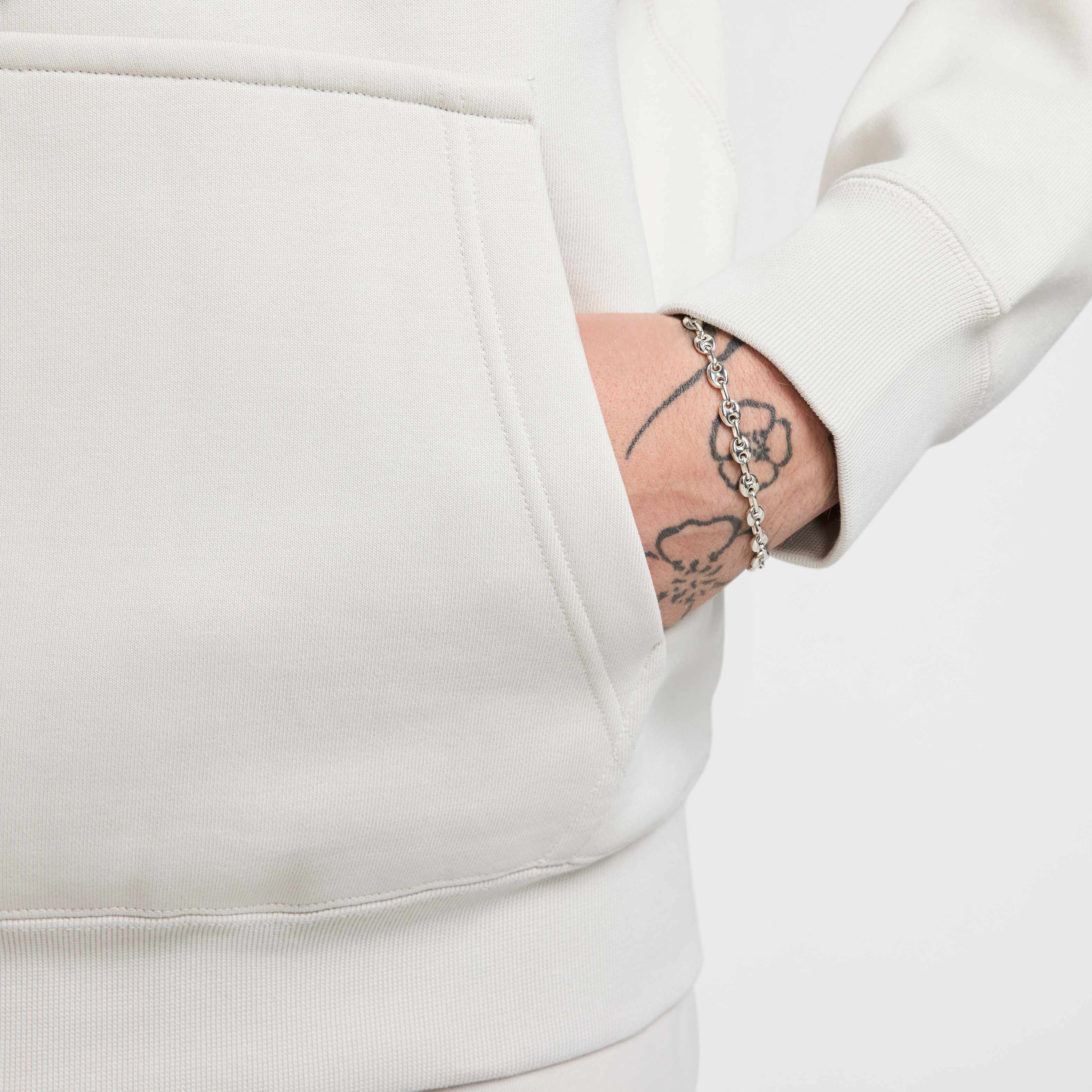 نايكي سولو سووش image number 4