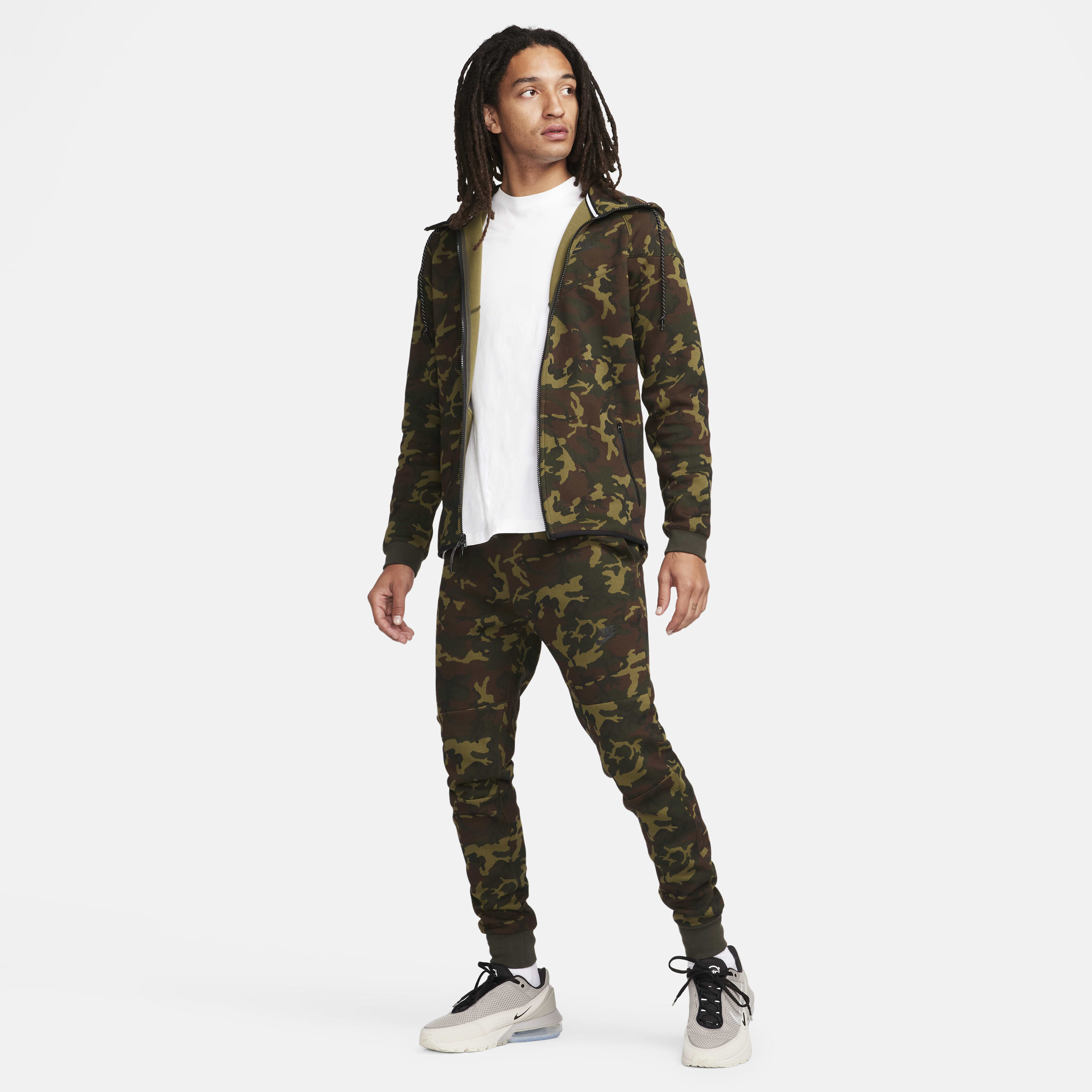 Buy Nike Sportswear Tech Fleece OG Men s Slim Fit Joggers Nike Kuwait Official