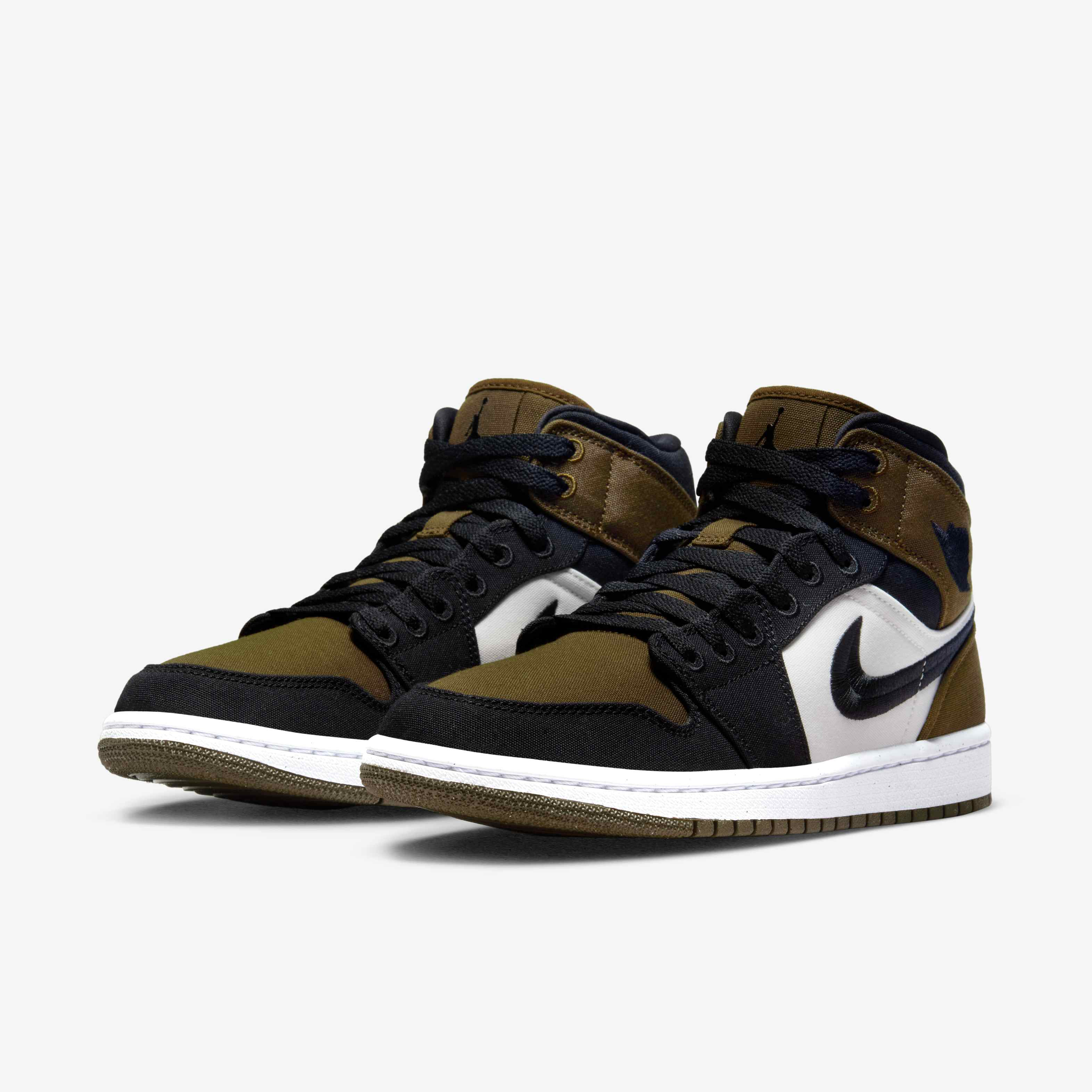 Air Jordan 1 Mid SE image number 4