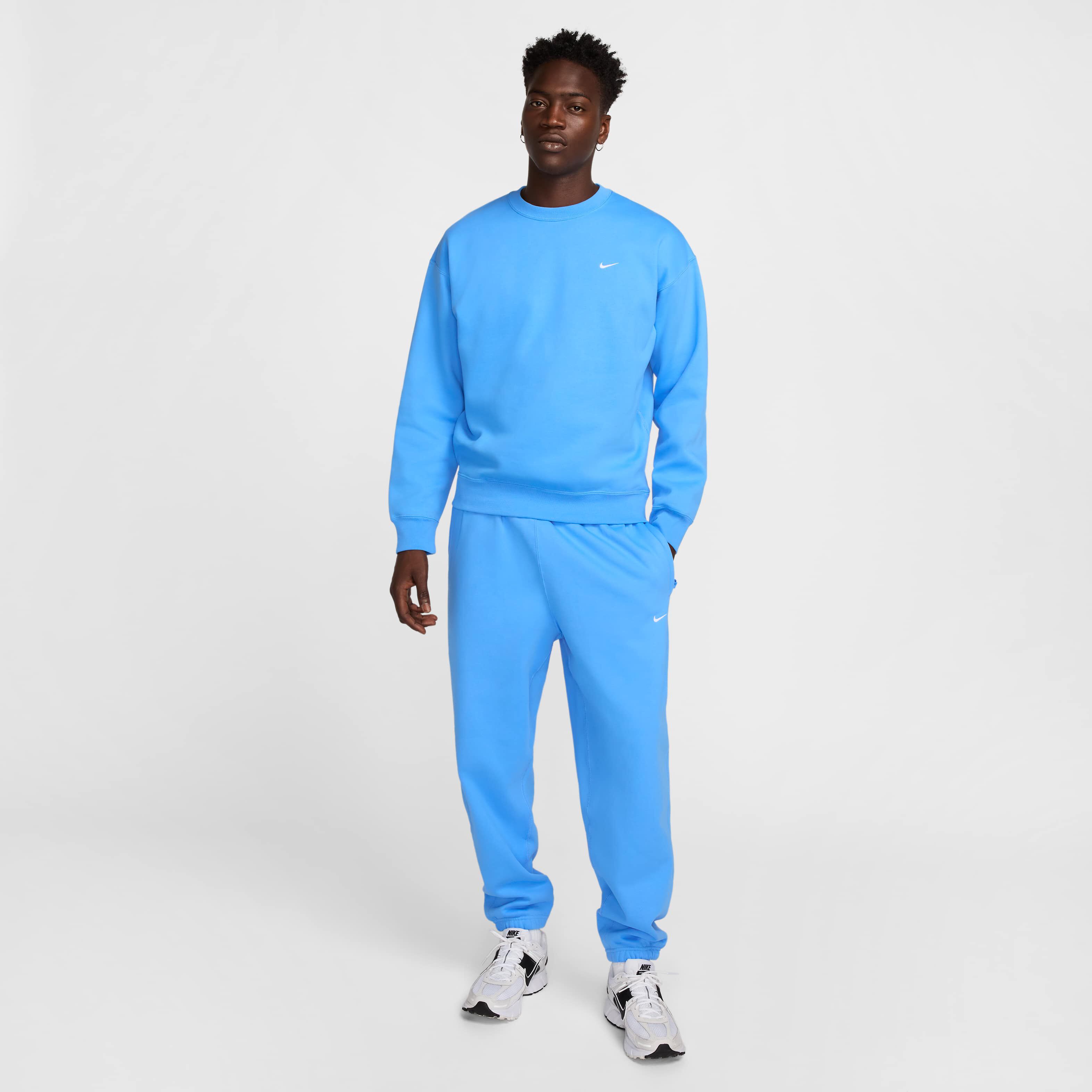 Nike Solo Swoosh image number 5