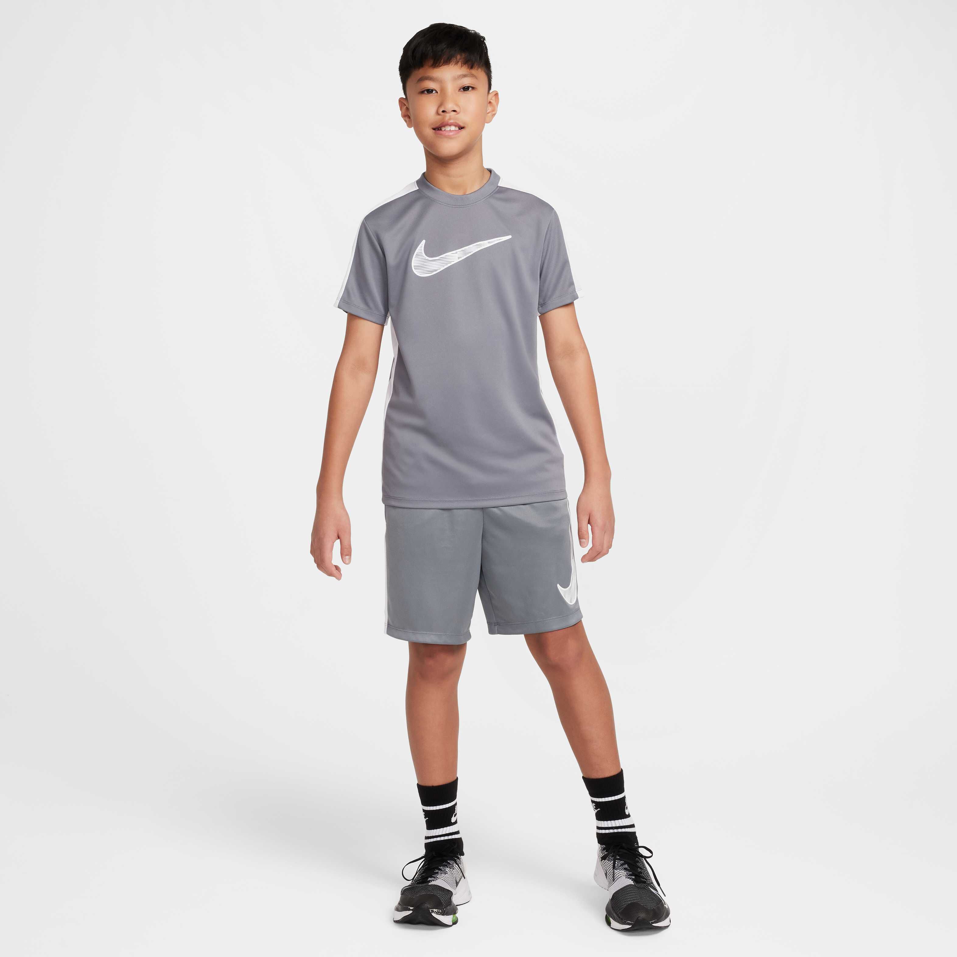 Nike Trophy23 image number 5