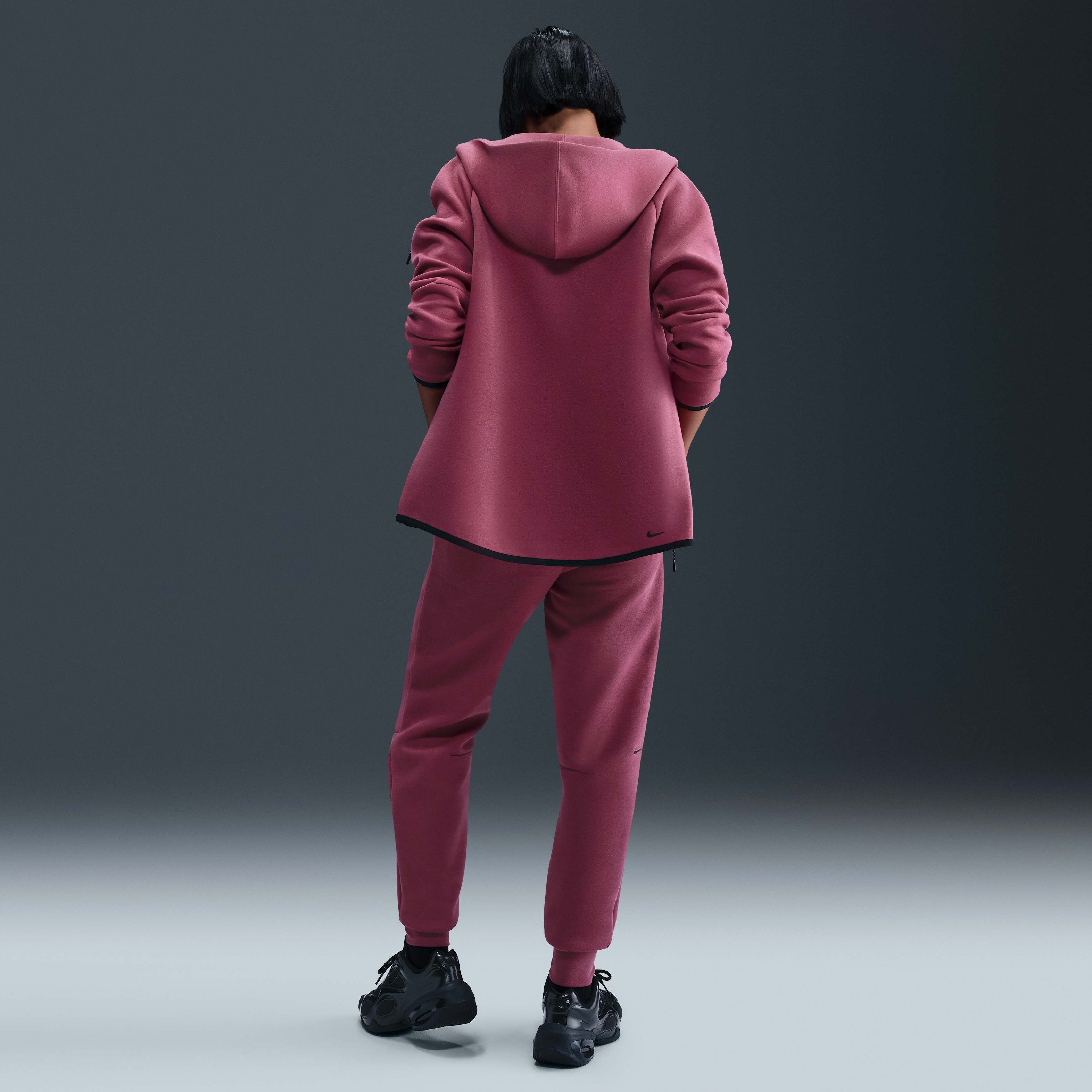 Nike Sportswear Tech Fleece image number 3