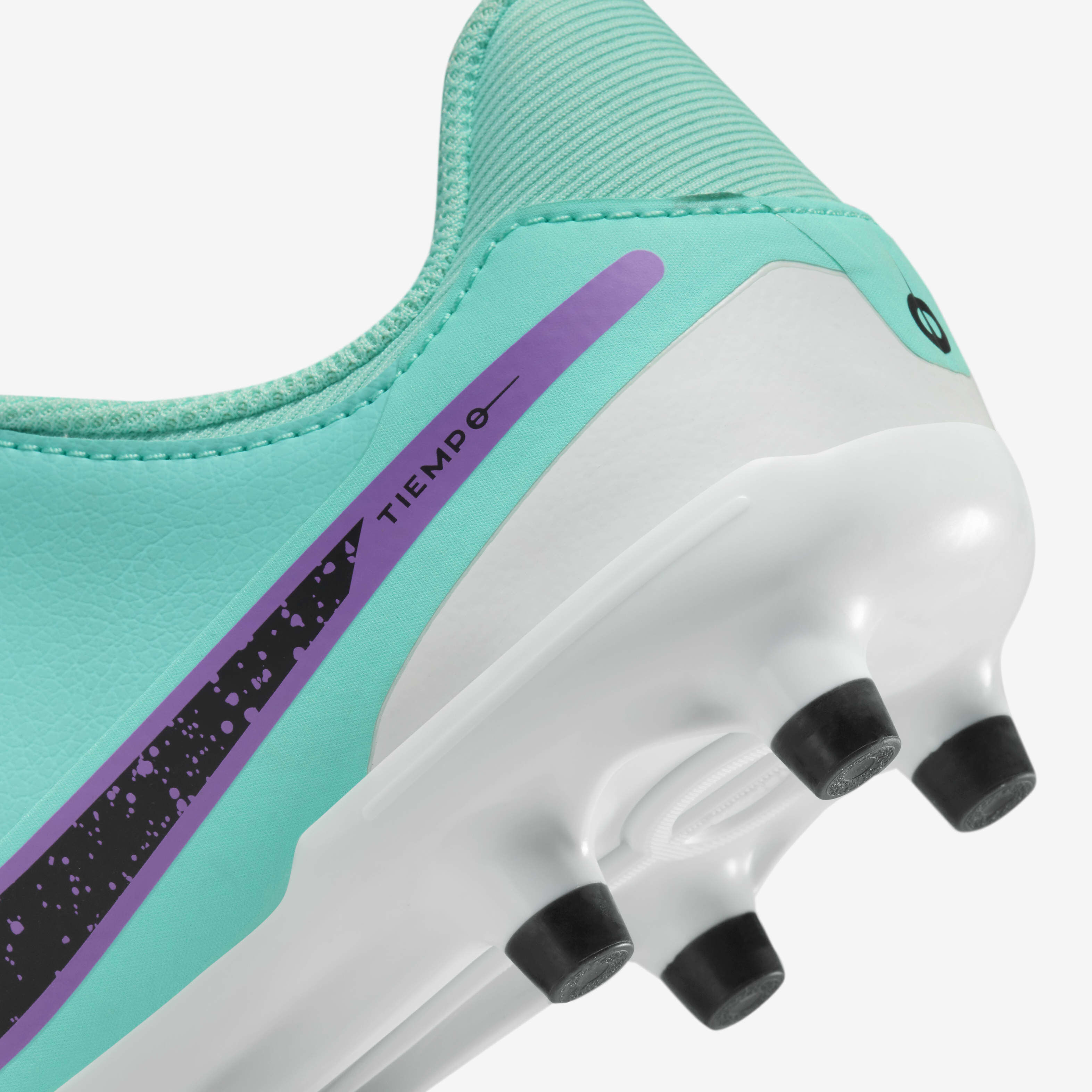 Nike Jr. Tiempo Legend 10 Academy image number 8