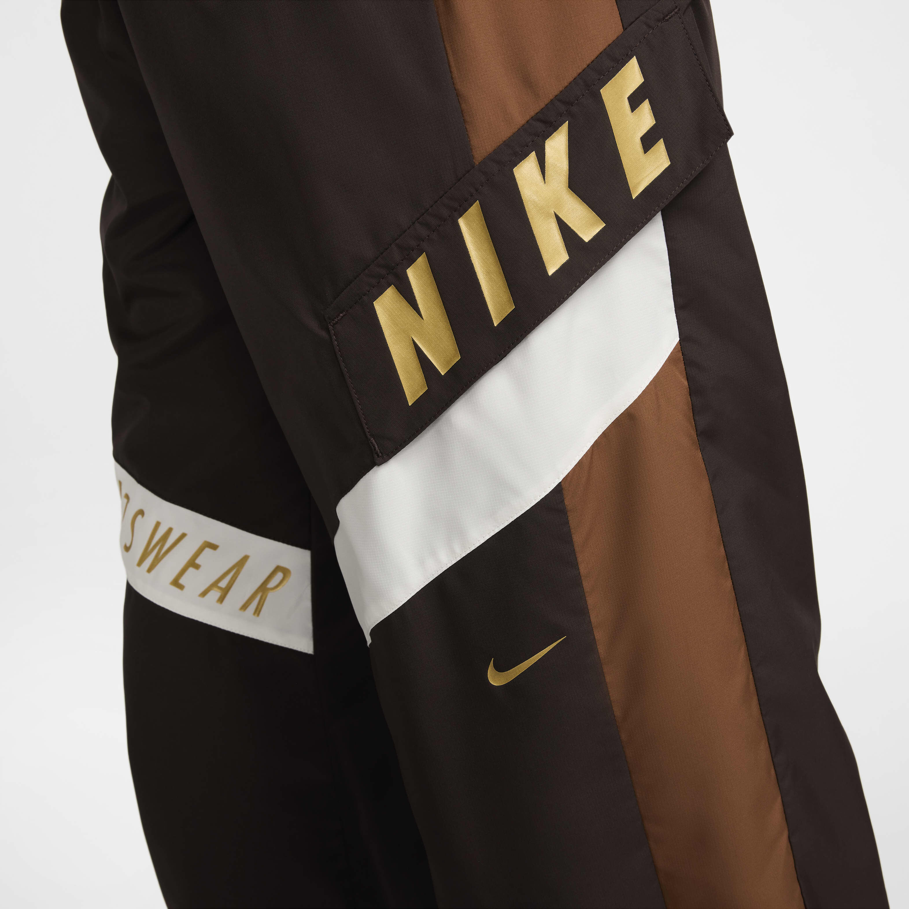 Buy Nike Sportswear Women's High-Waisted Trousers - Velvet Brown/Light  British Tan/Sail | Nike Kuwait Official