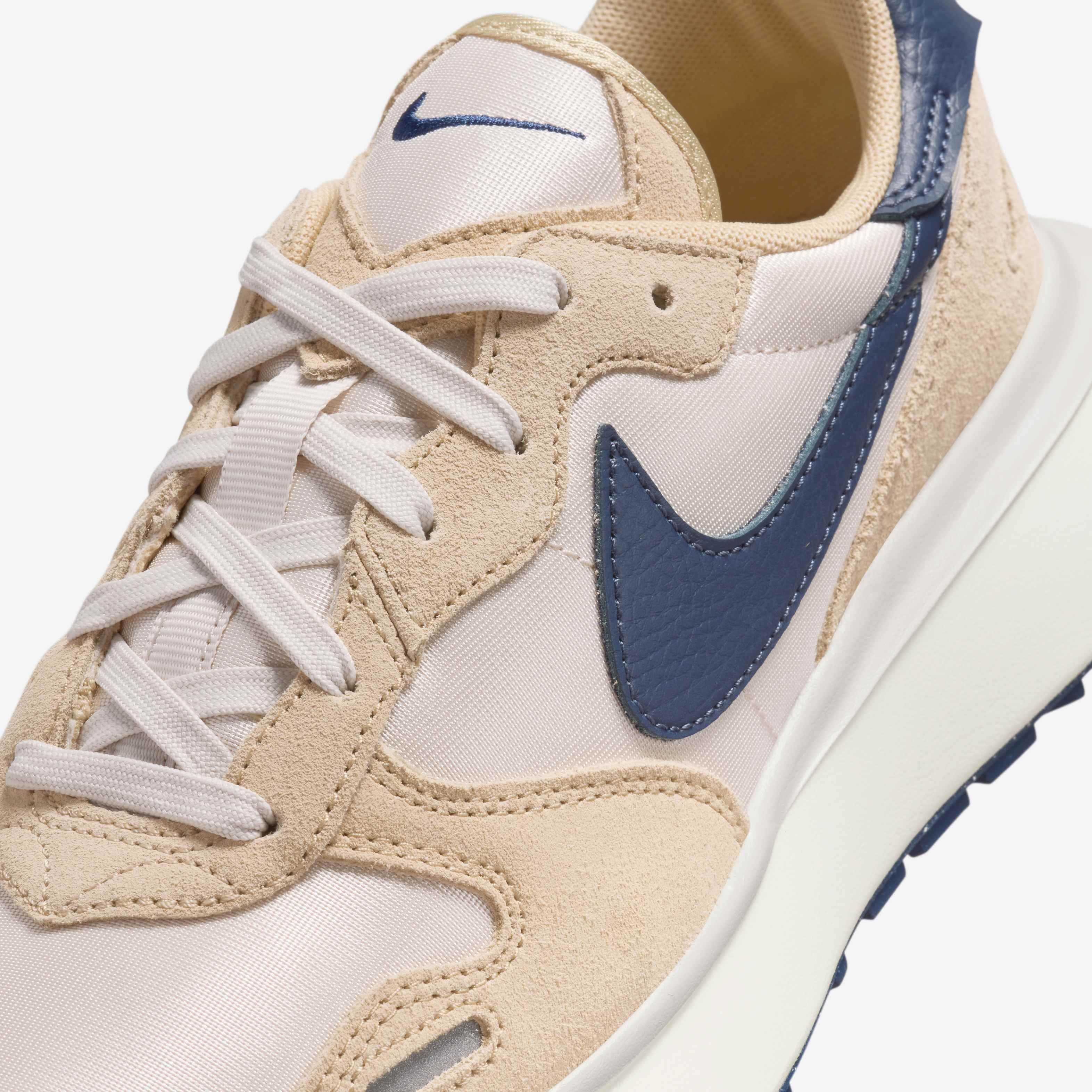 نايكي فينيكس وافل image number 7