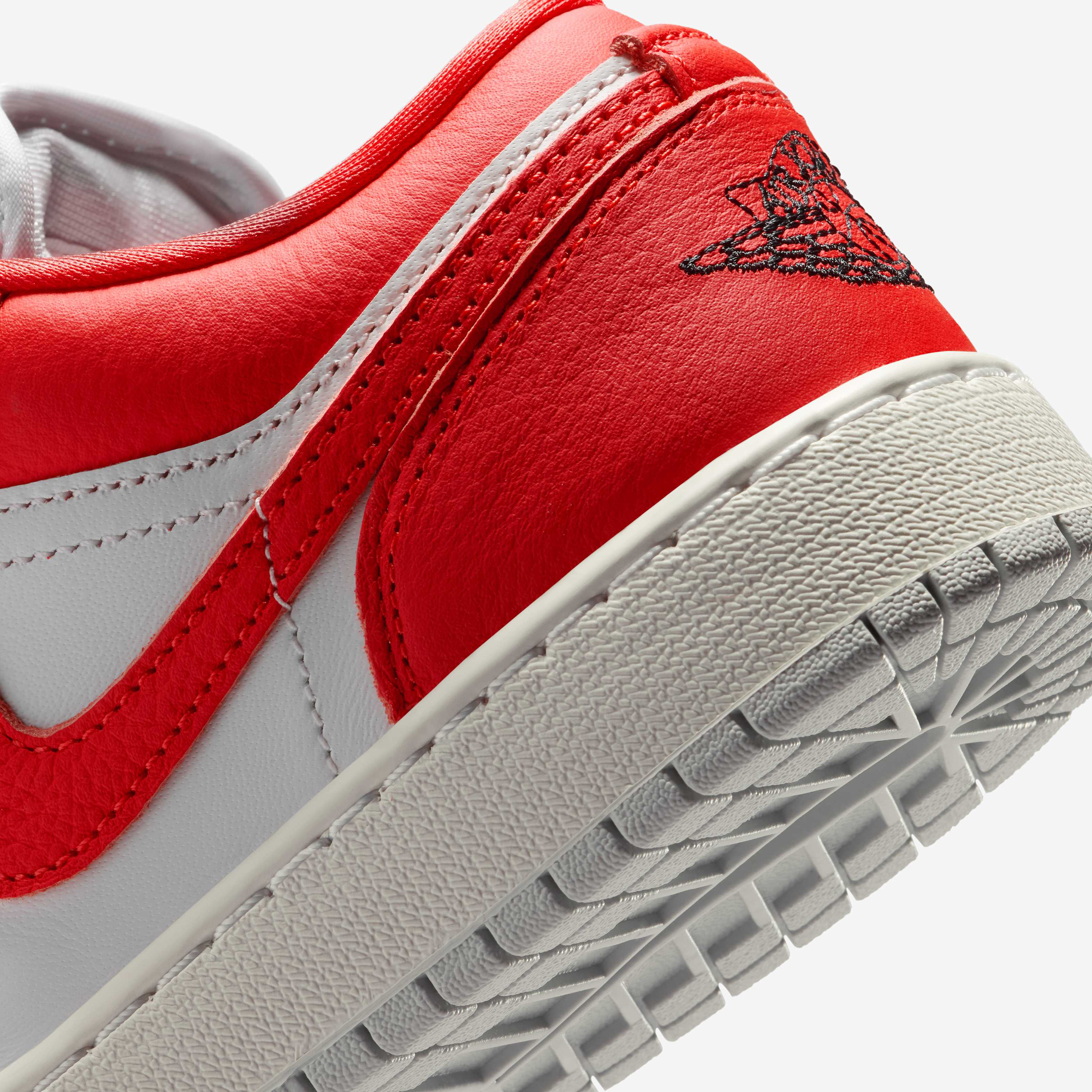 Air Jordan 1 Low SE image number 7