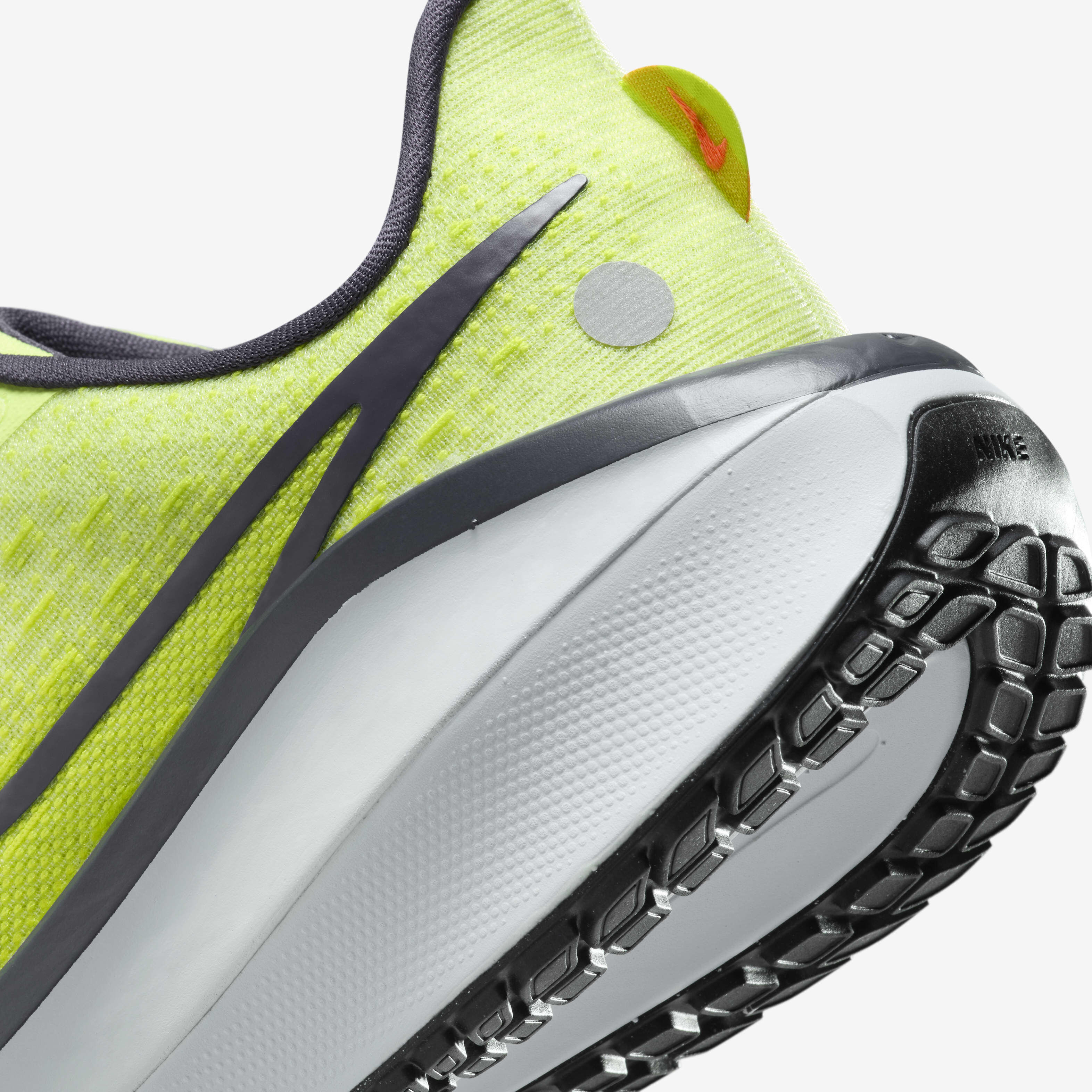 نايكي فوميرو 17 image number 7