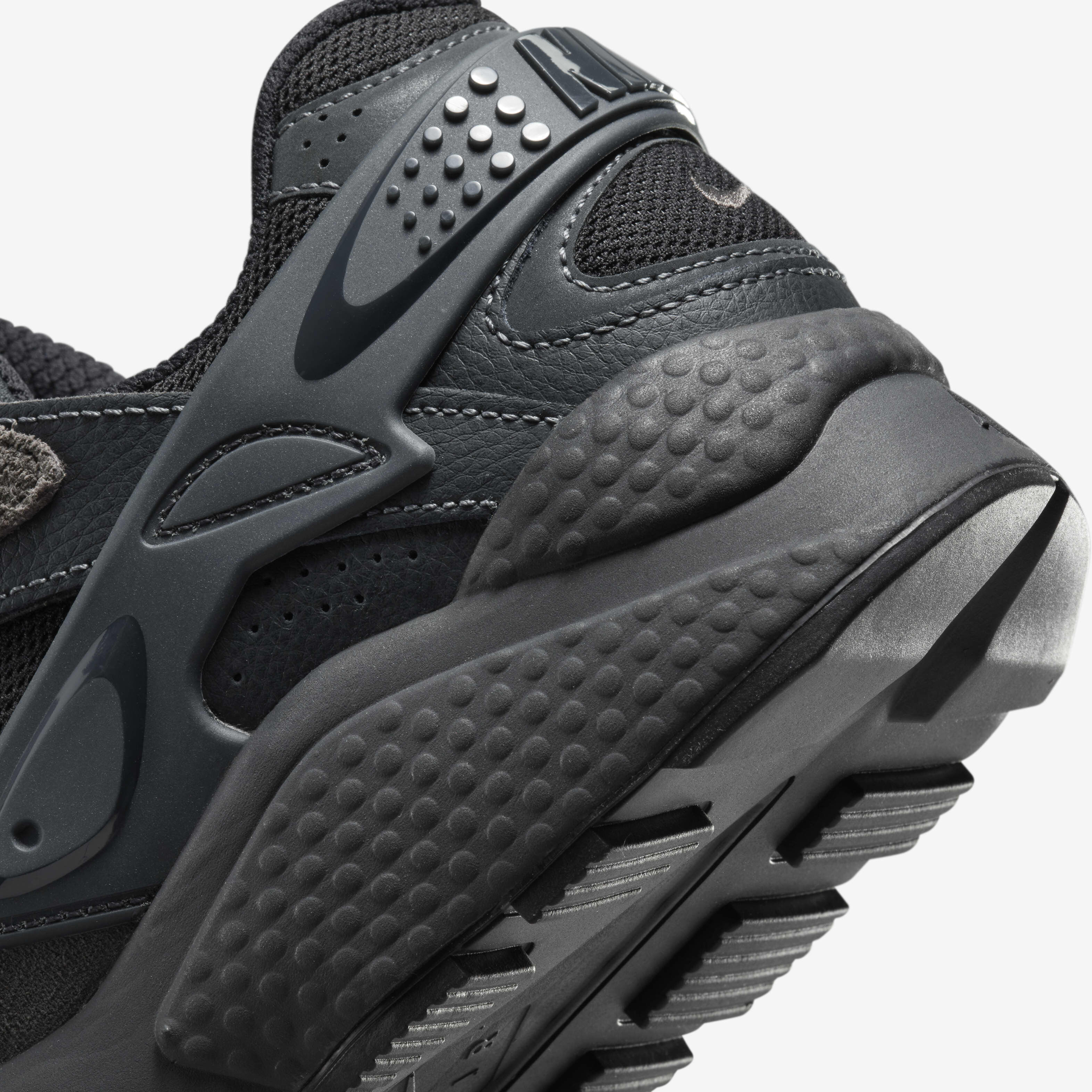Nike Air Huarache Runner image number 8