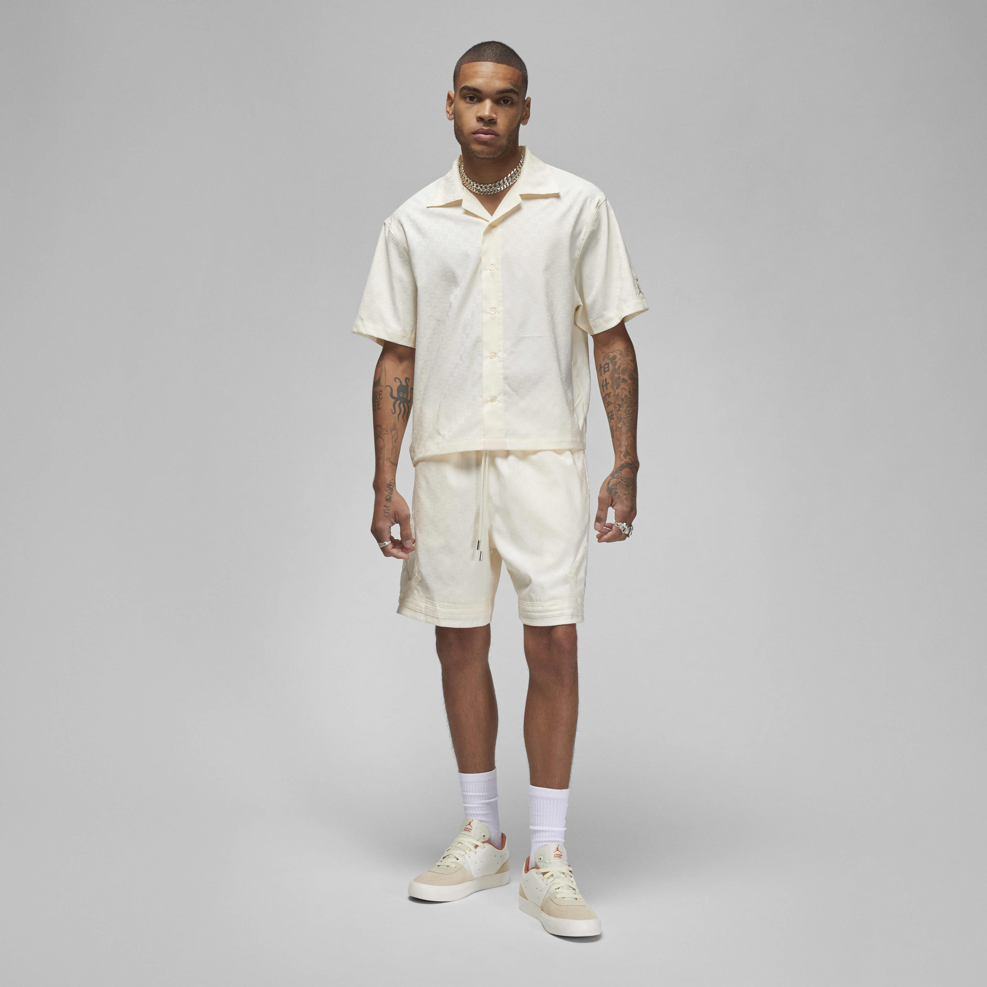 Jordan Essentials image number 6