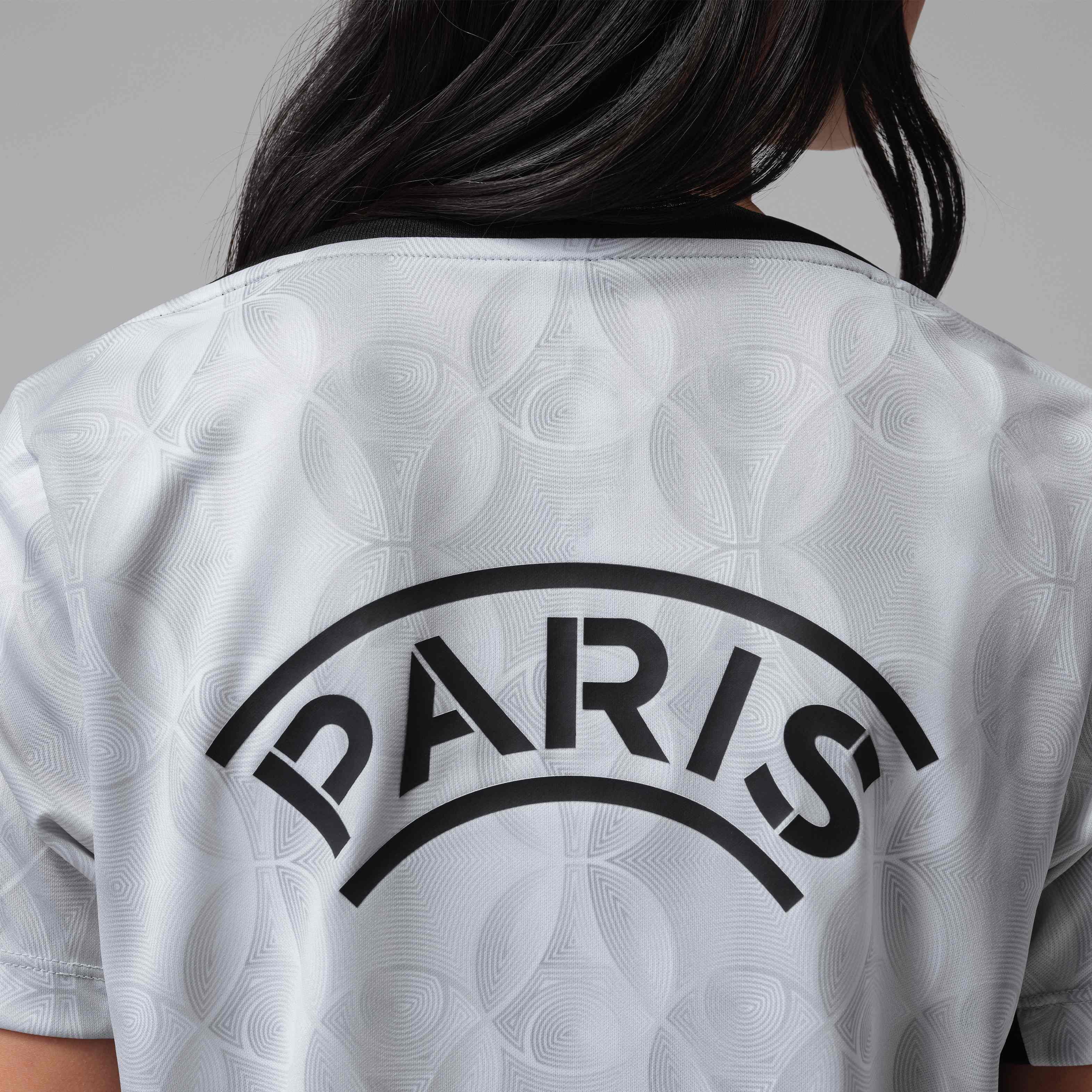 Paris Saint-Germain Academy Pro Night Edition image number 4