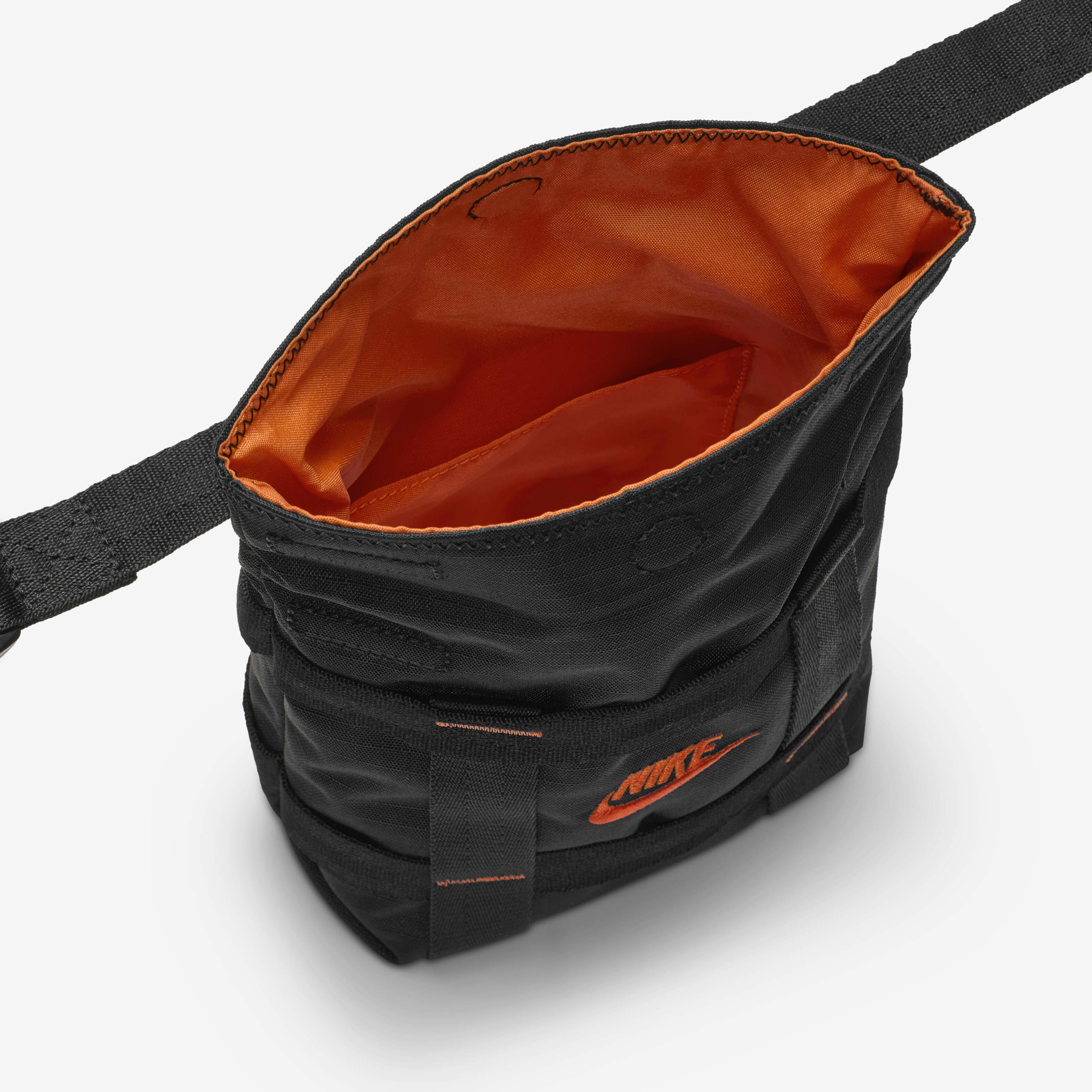 フィットネスバッグ Nike Sportswear Cargo Crossbody Bag 3L Nike Sportswear Cargo Cross-Body Bag (3L). Nike ID