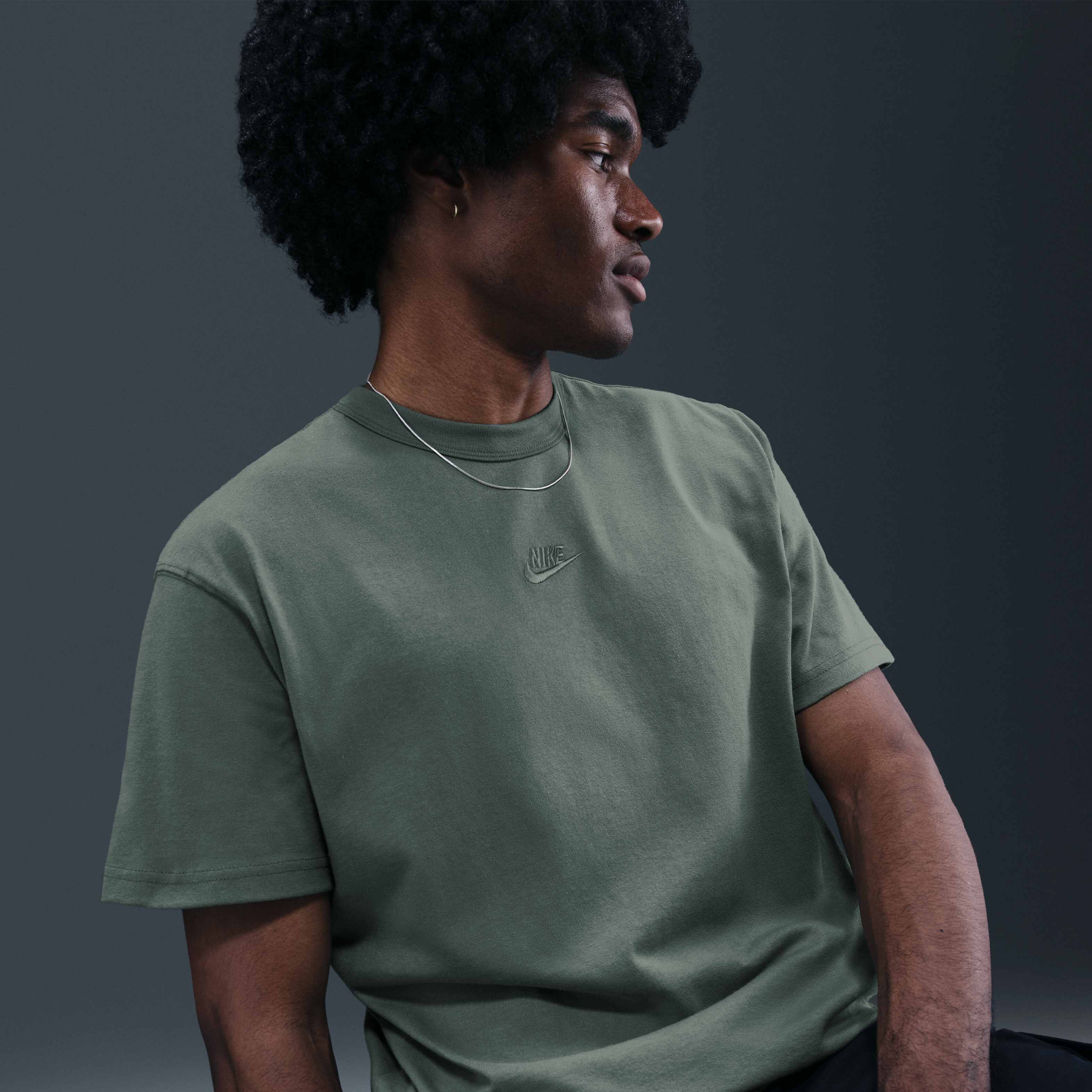 تيشيرت سبورتسوير بريميم إسنشيال للرجال image number 2