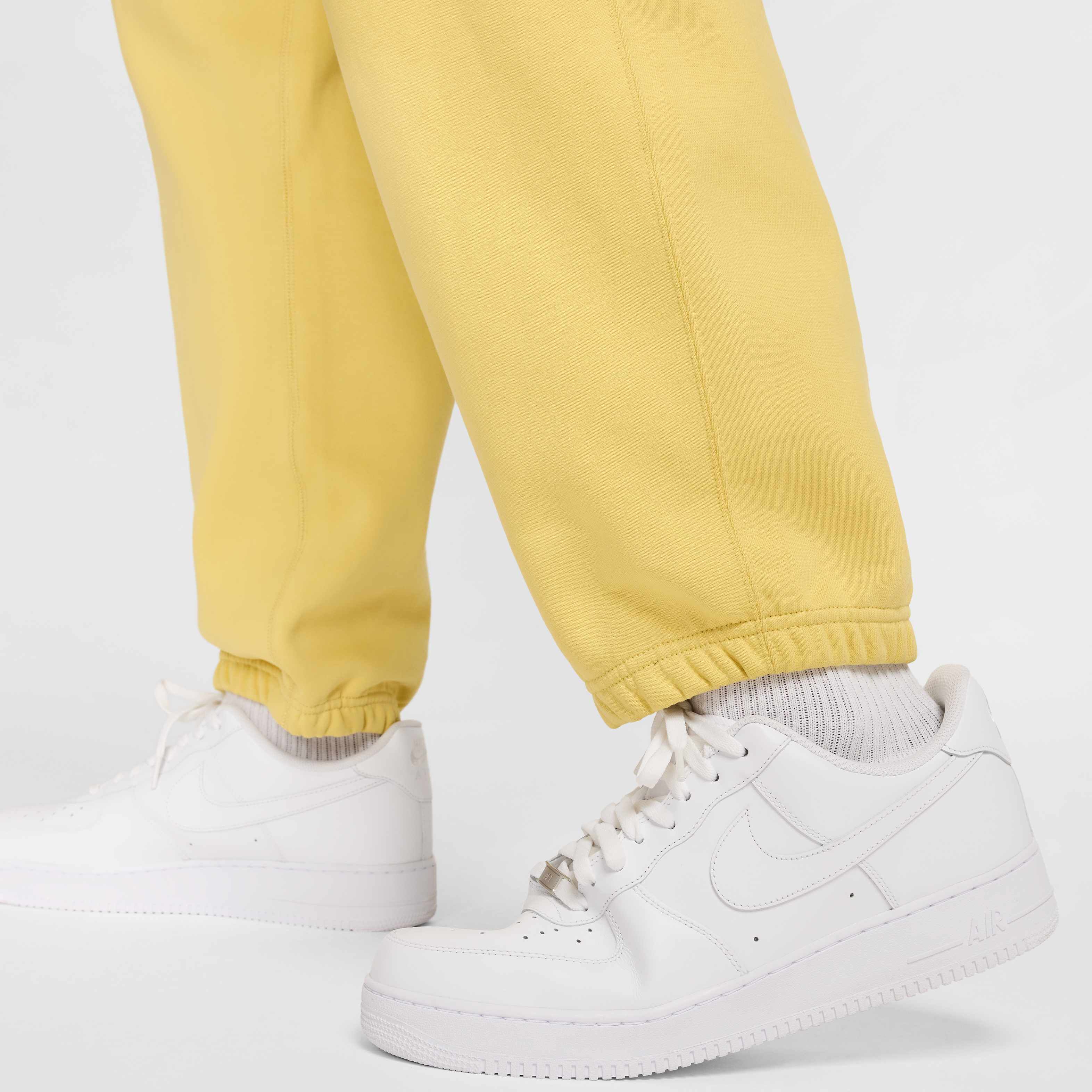 نايكي سولو سووش image number 9