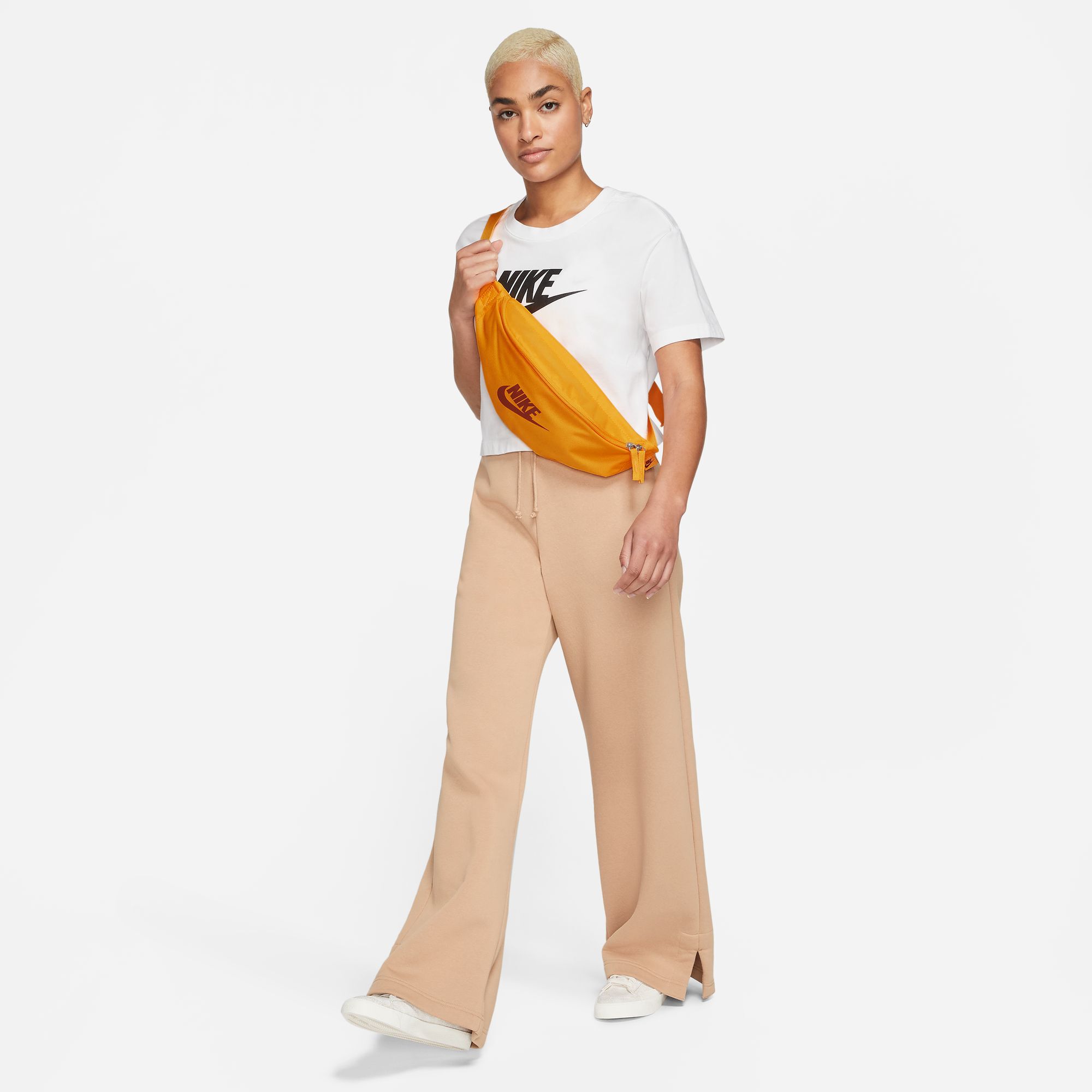 Nike Heritage image number 1