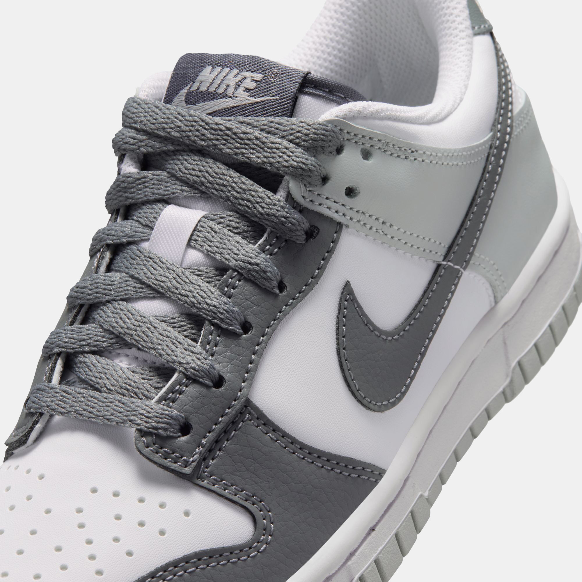 Nike Dunk Low image number 8