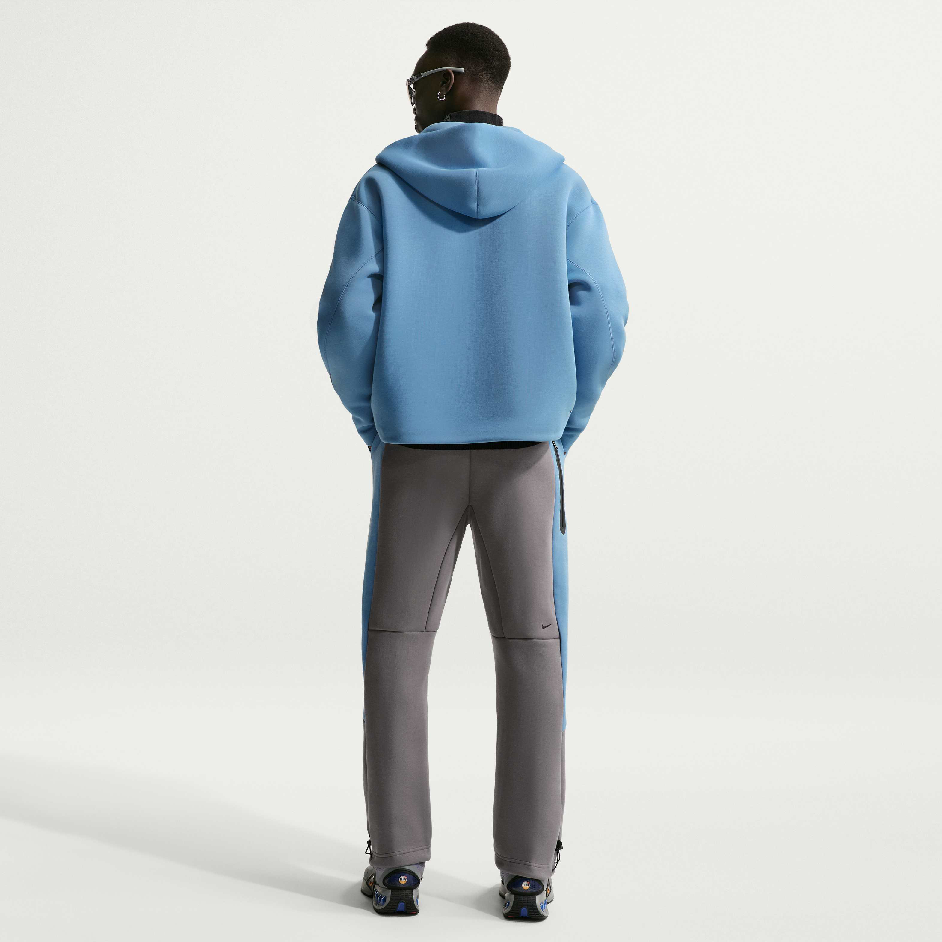 نايكي تك image number 4