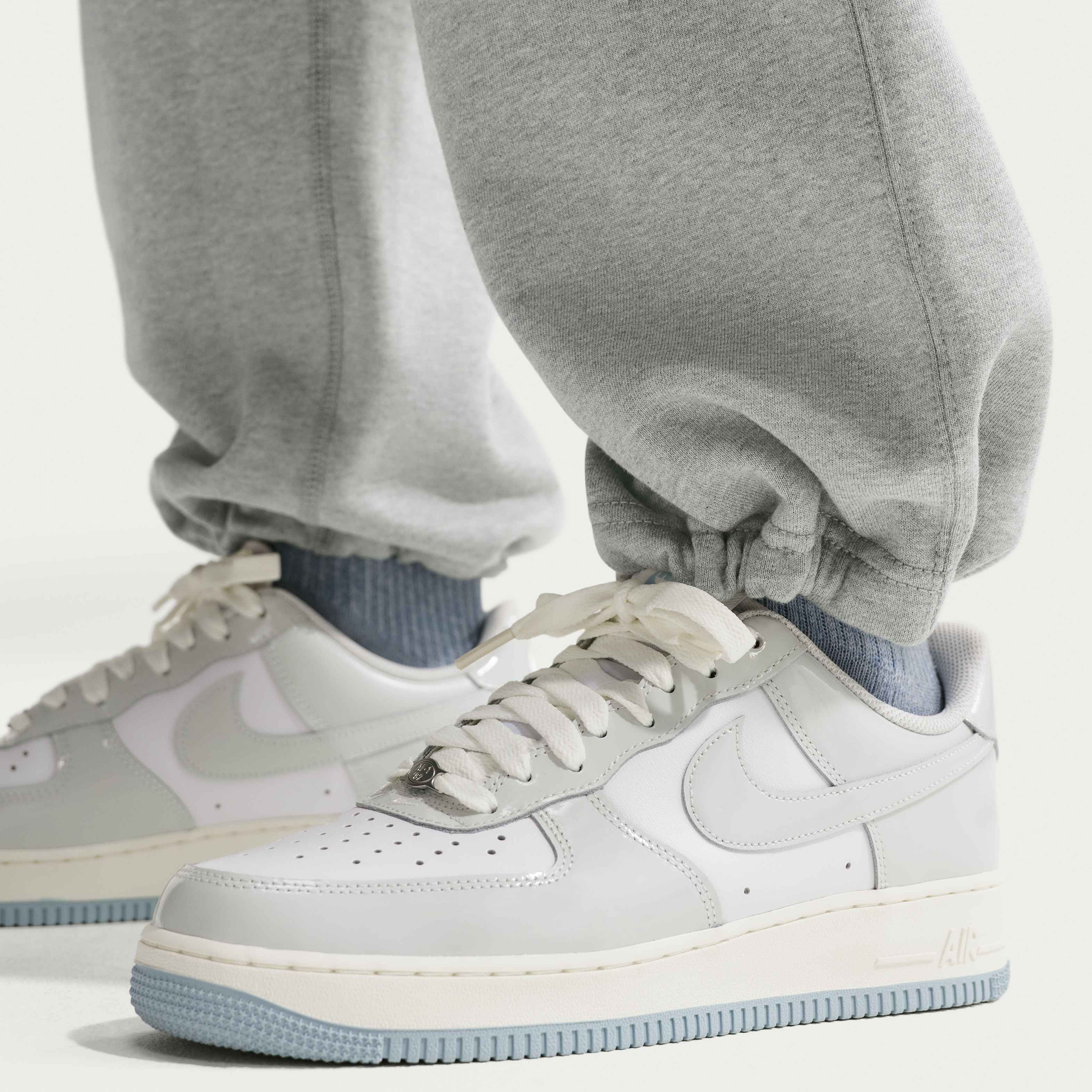 نايكي سولو سووش image number 5