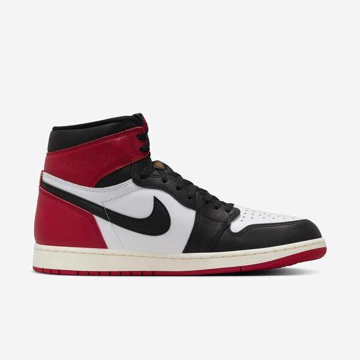 Air Jordan 1 Retro High OG image number 2 Air Jordan 1 Retro High OG image number 2