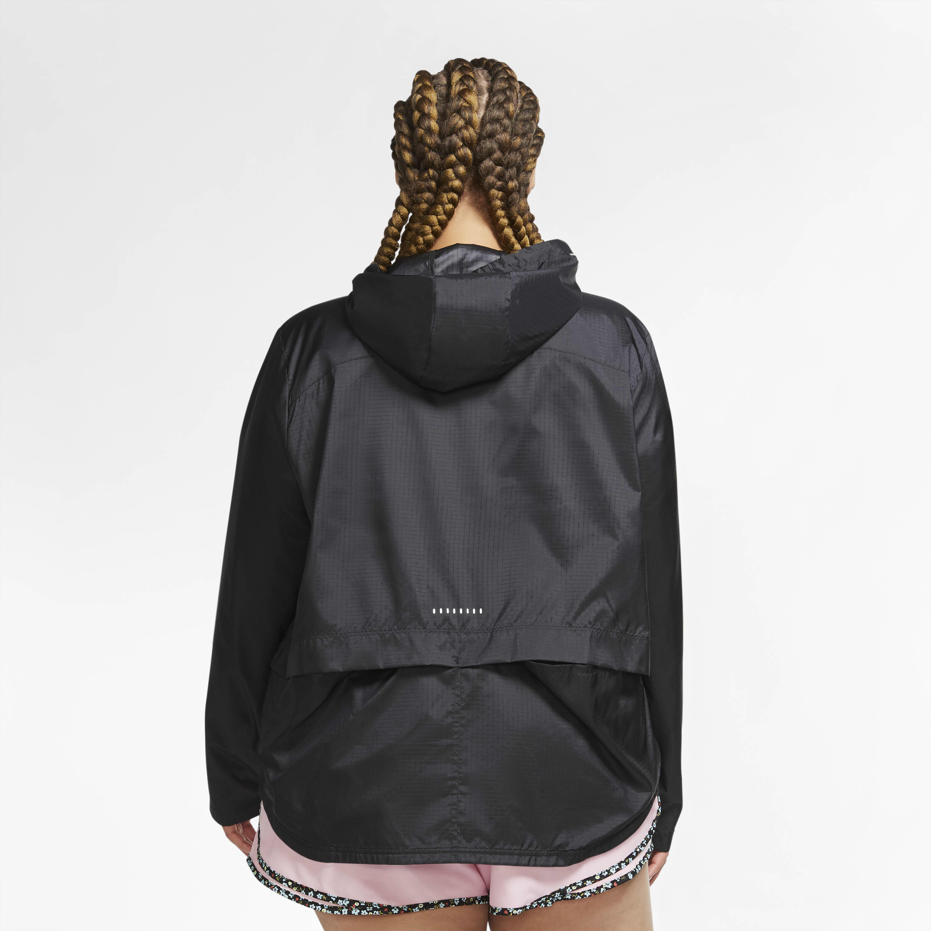 Nike Essential image number 1