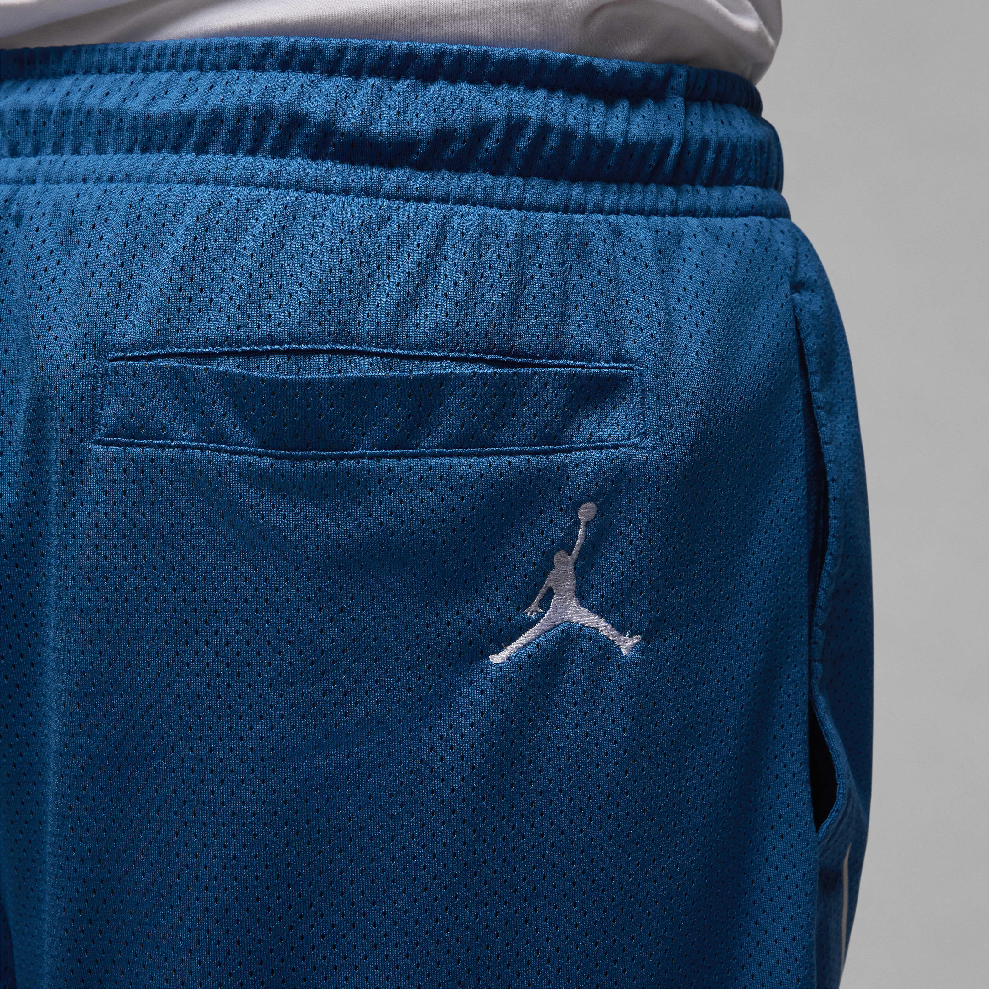 Jordan Essentials image number 5