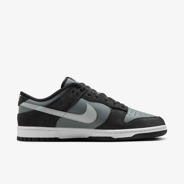 Nike Dunk Low image number 2 Nike Dunk Low image number 2