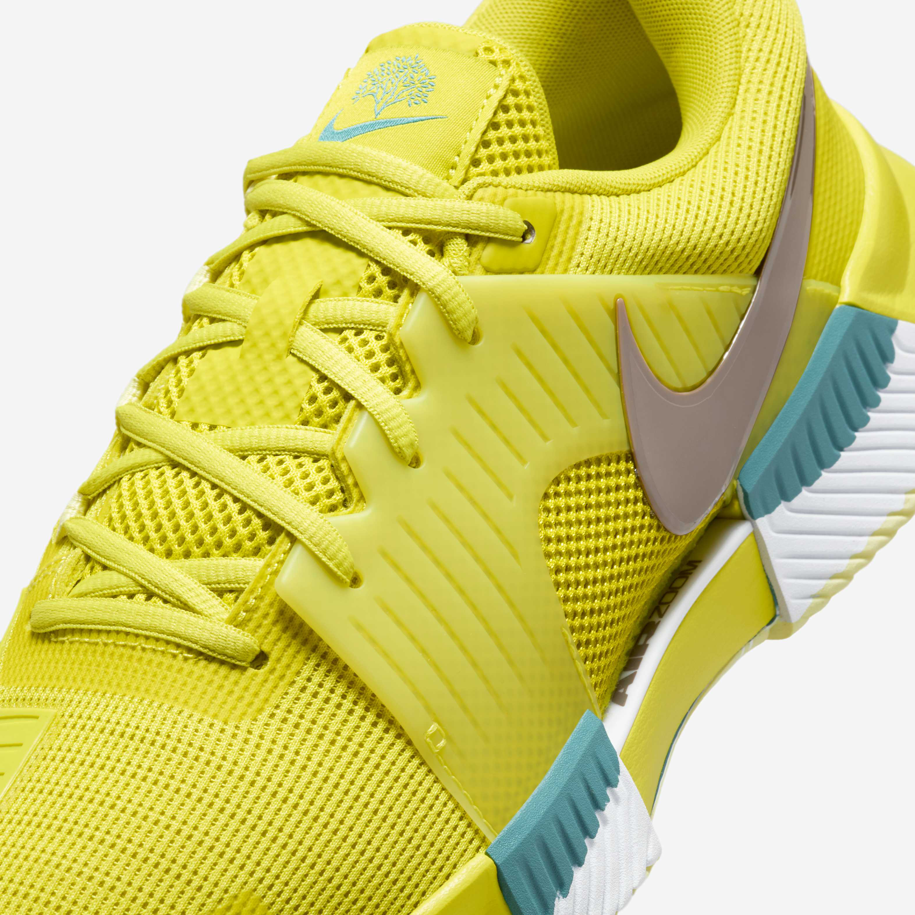 نايكي جي بي تشالنج 1 بريميوم image number 6