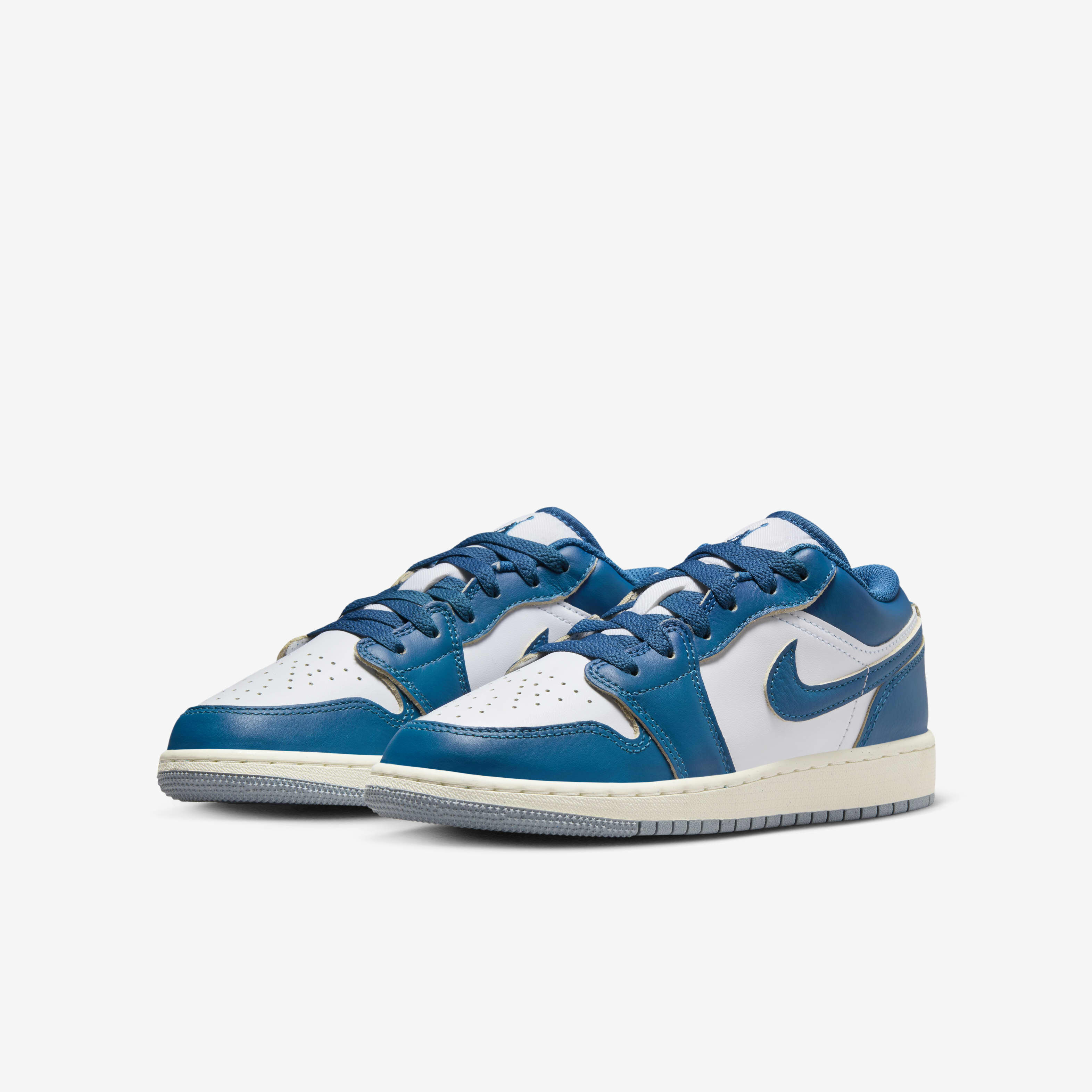 Air Jordan 1 Low SE image number 4