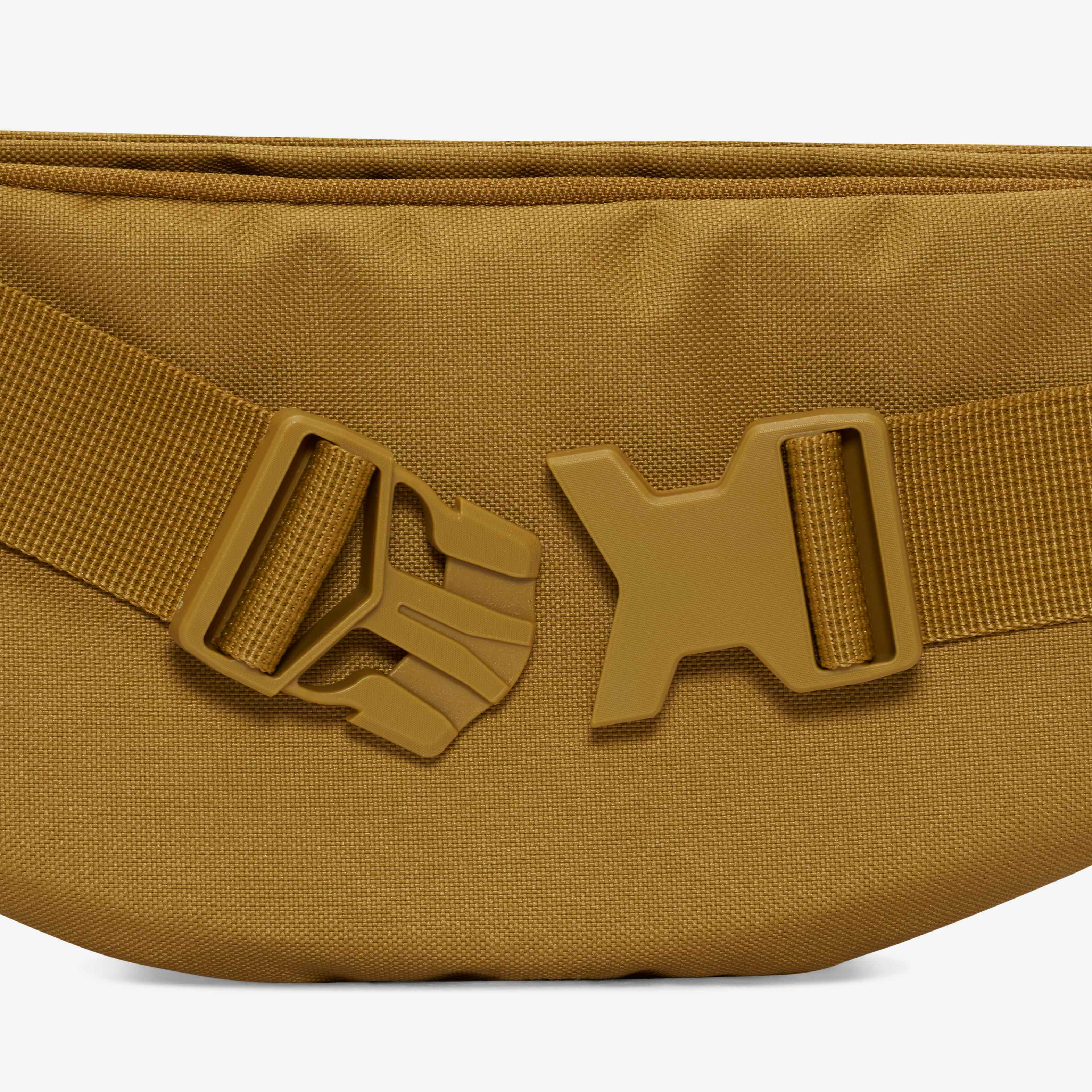 نايكي هيرتج image number 5