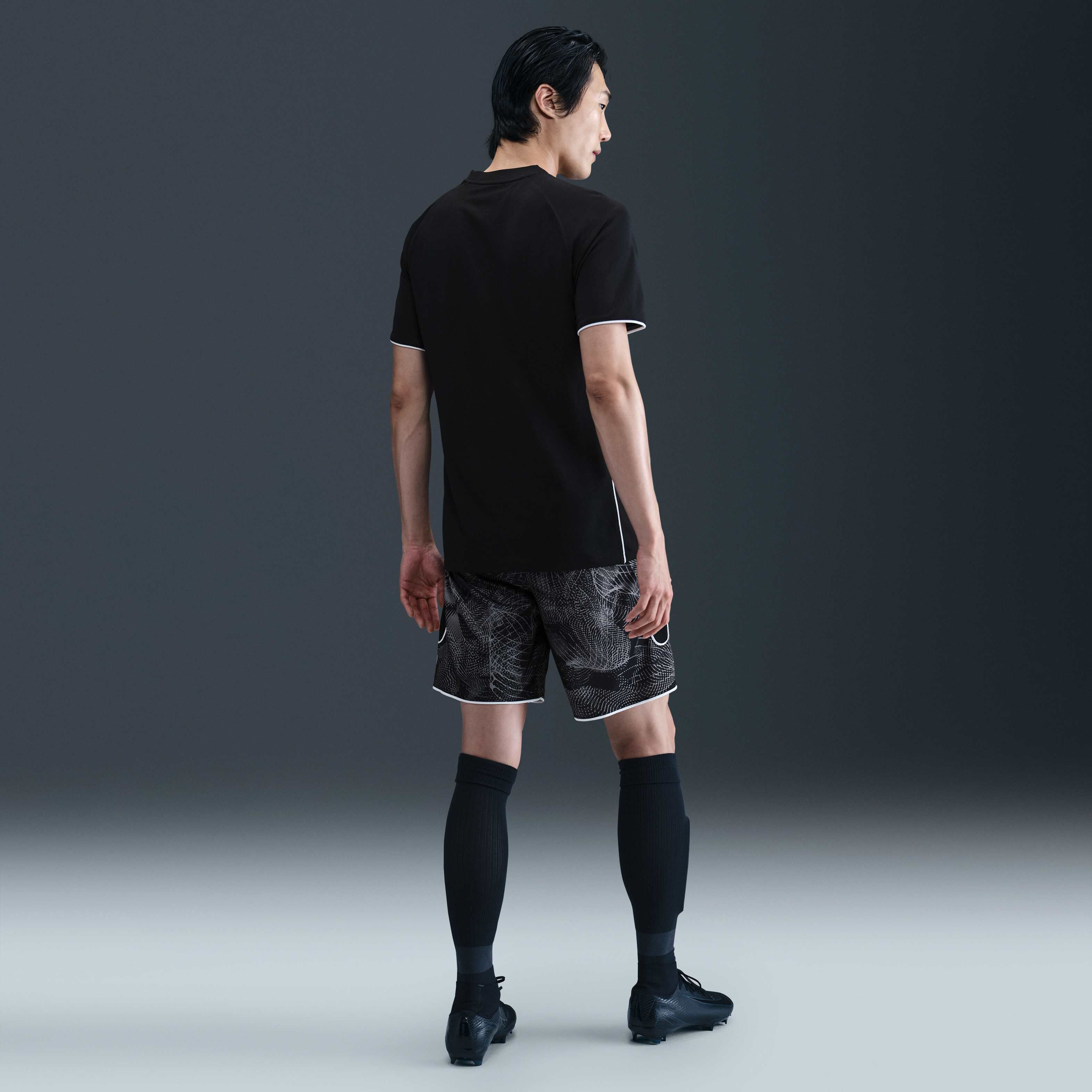 نايكي أكاديمي بلس image number 4