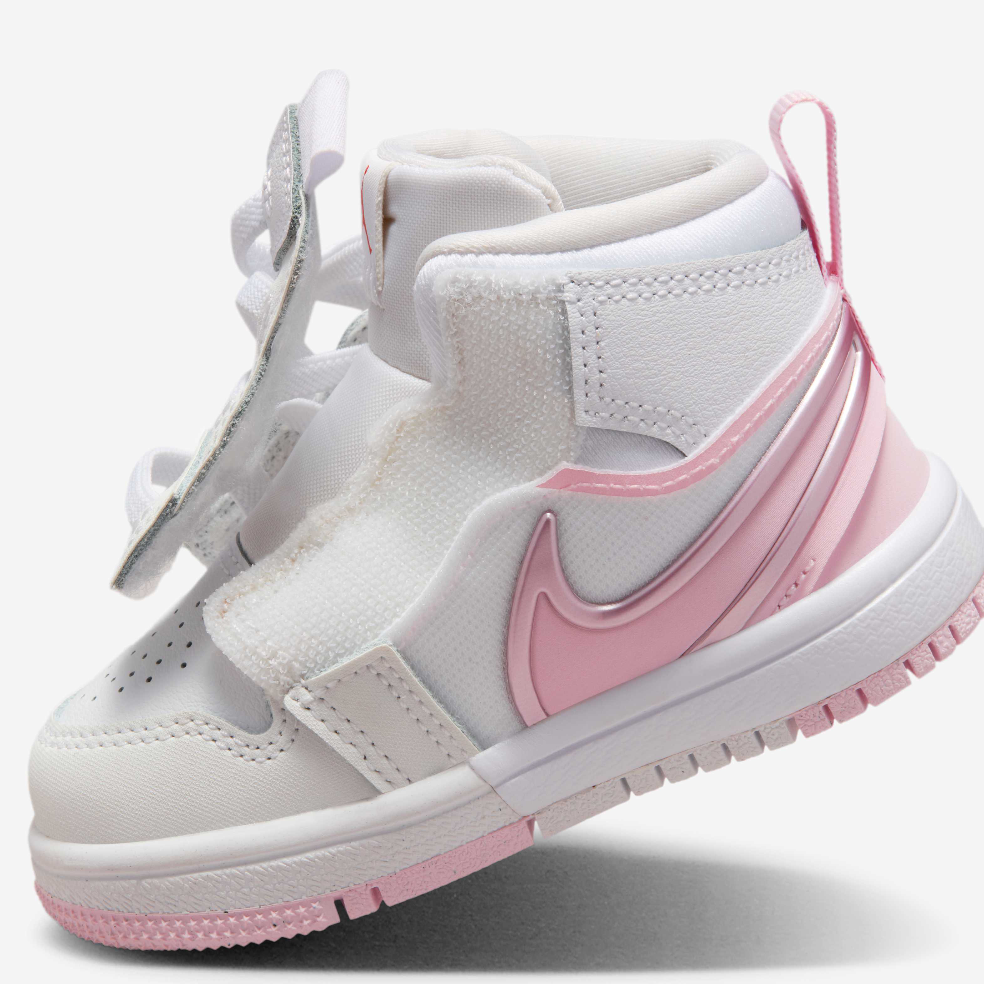 جوردن 1 ميد ايزي اون image number 7