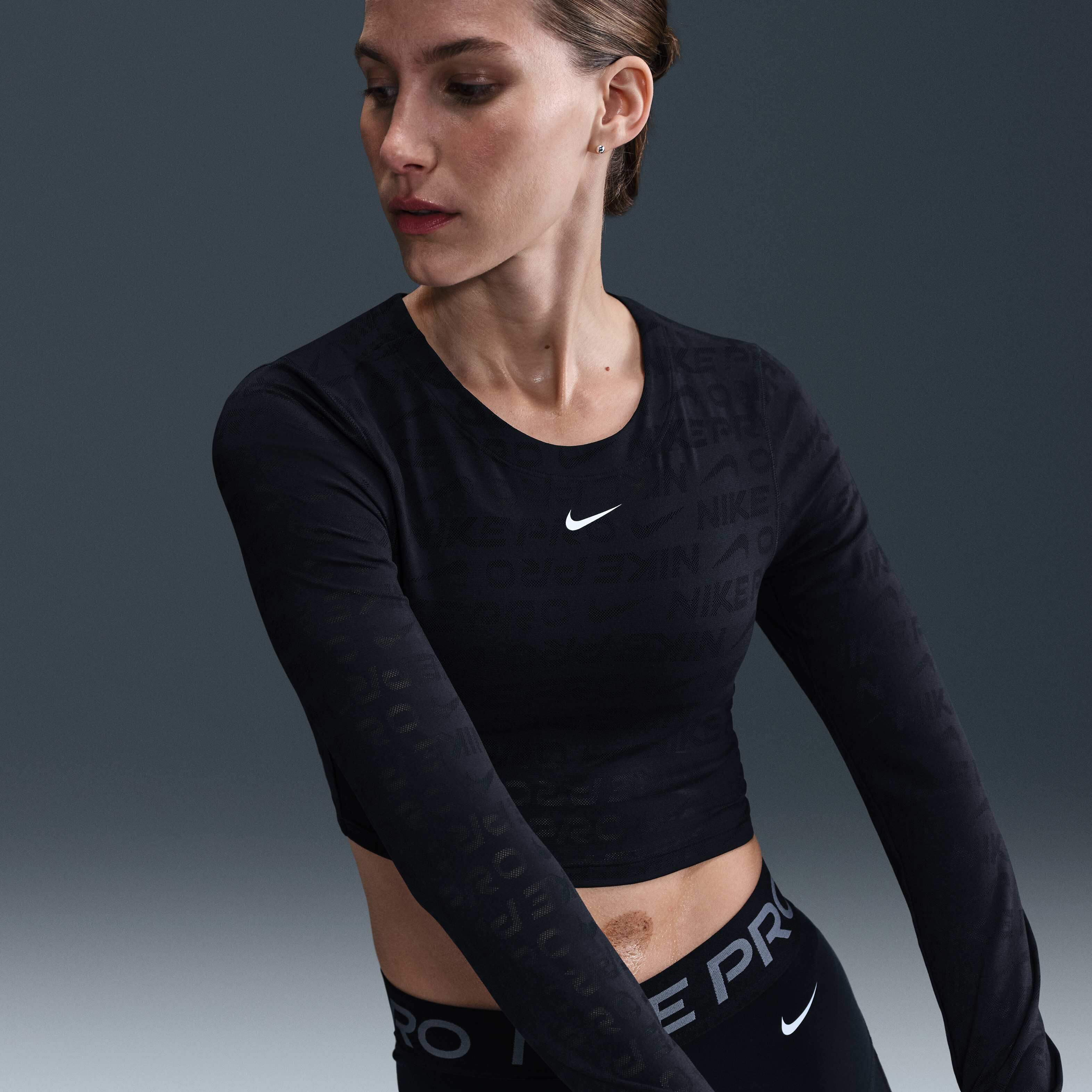 Nike Pro image number 0