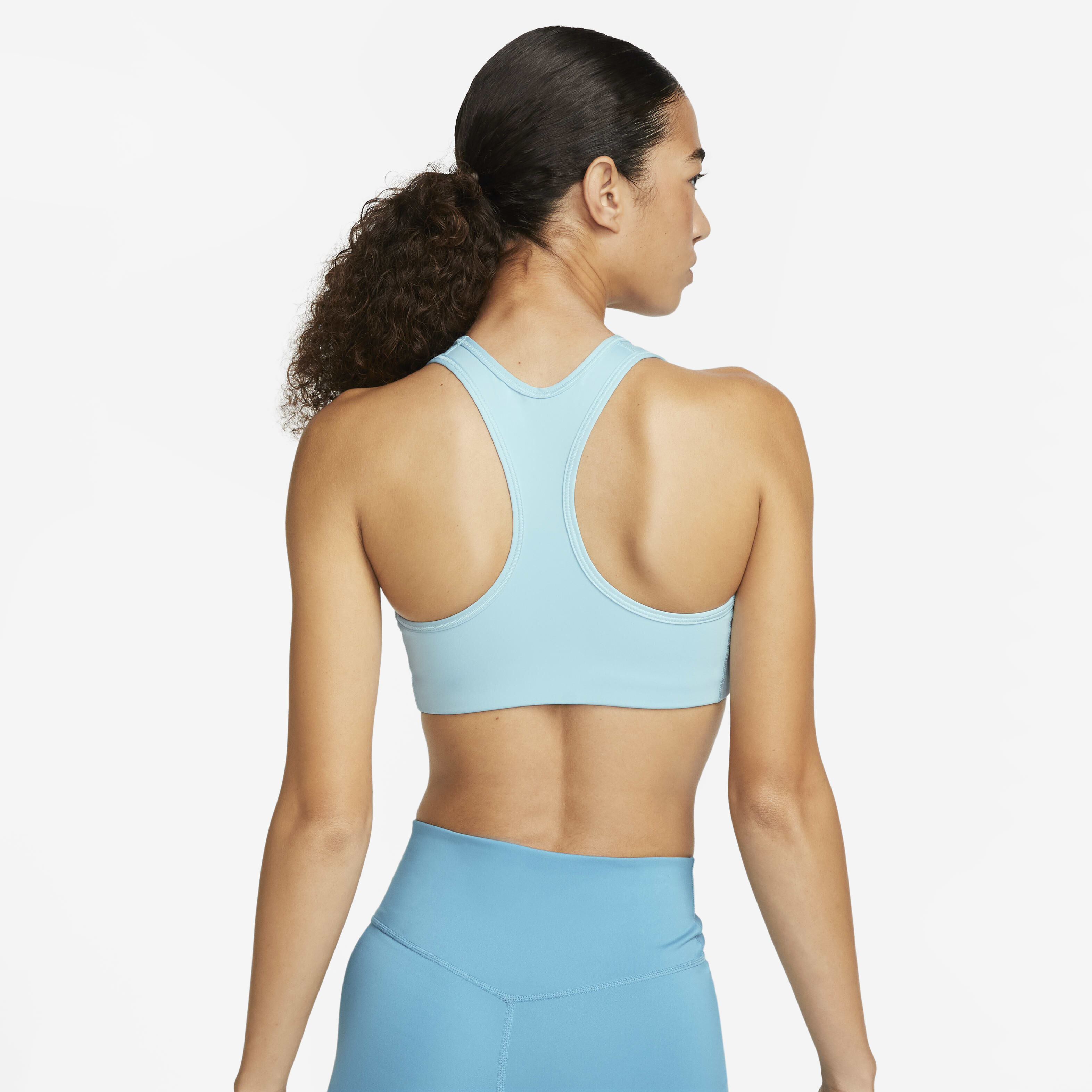 نايكي سووش image number 1