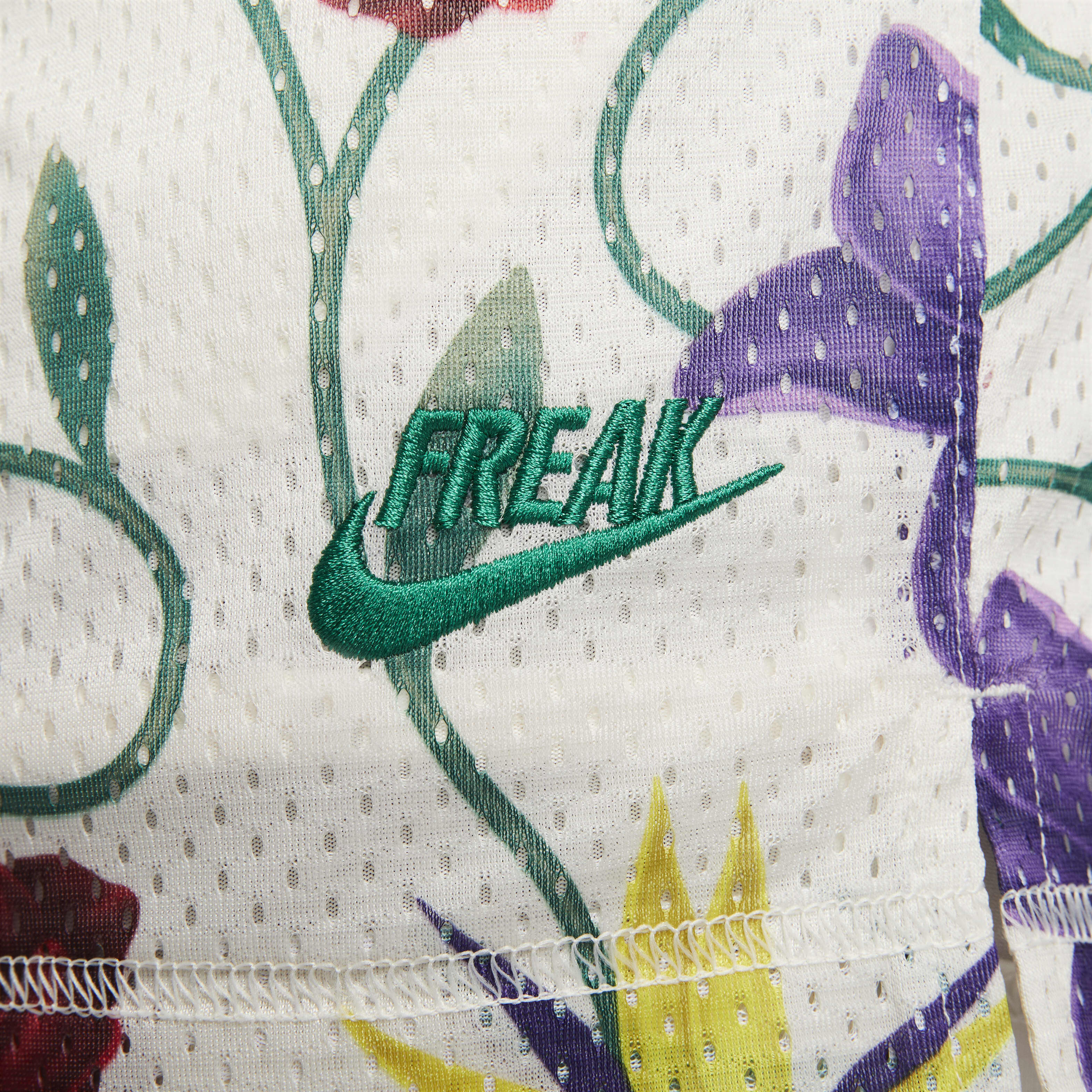 Giannis Standard Issue image number 5