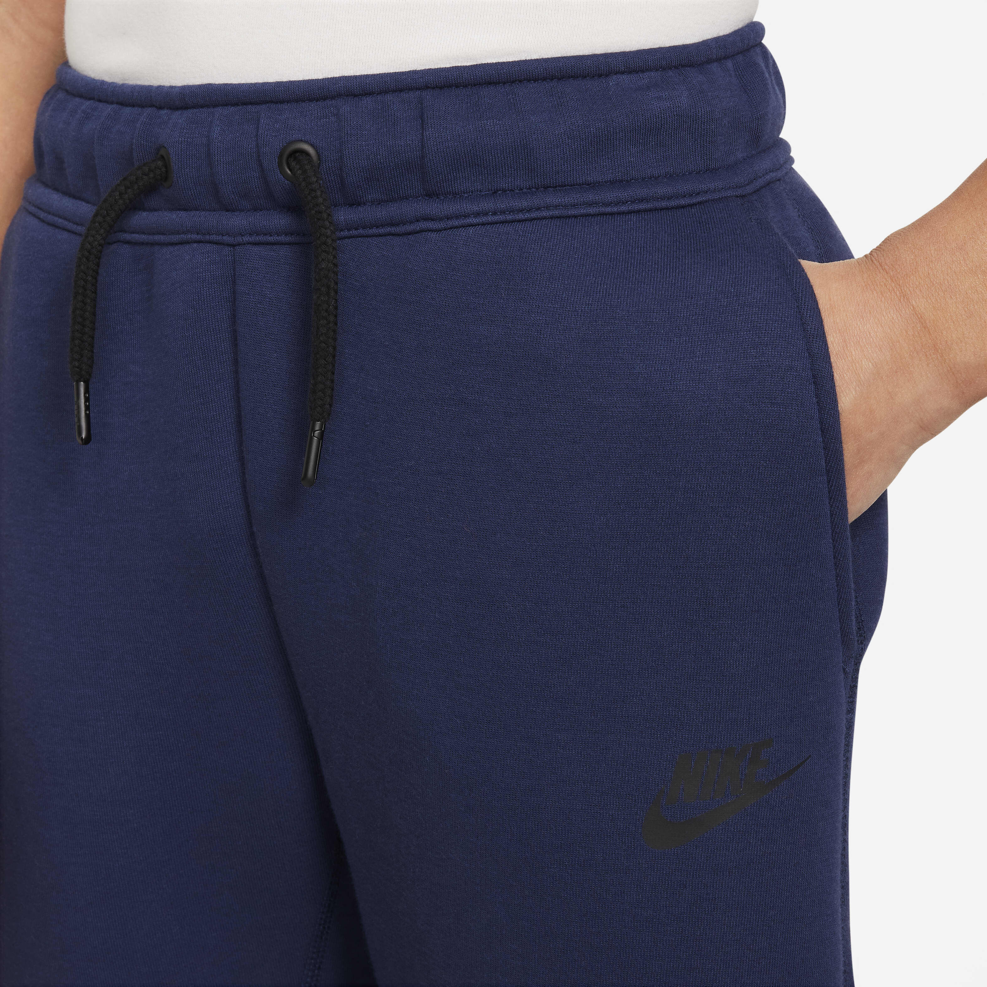 Nike Sportswear Tech Fleece image number 2